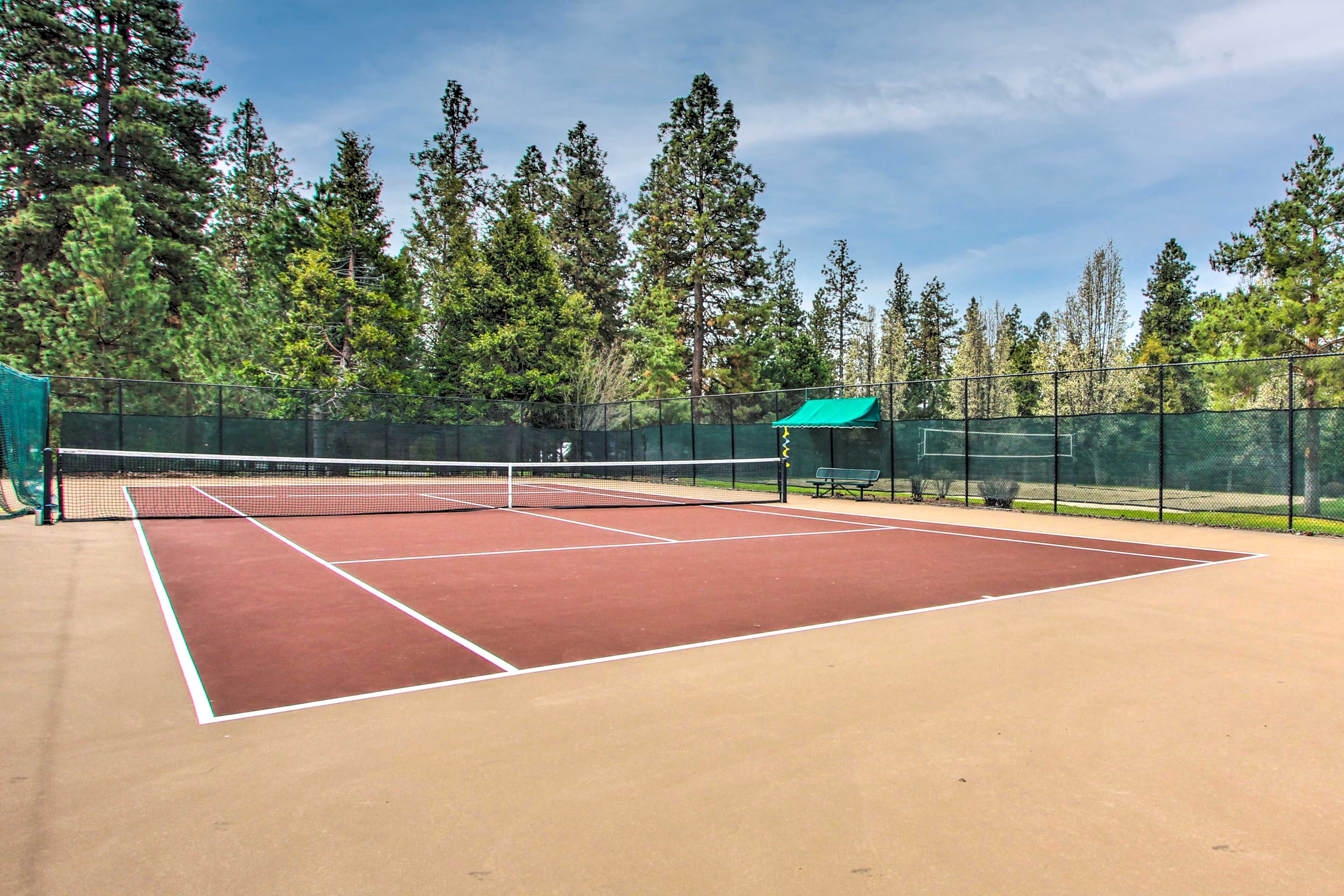 Tennis & Pickleball Courts