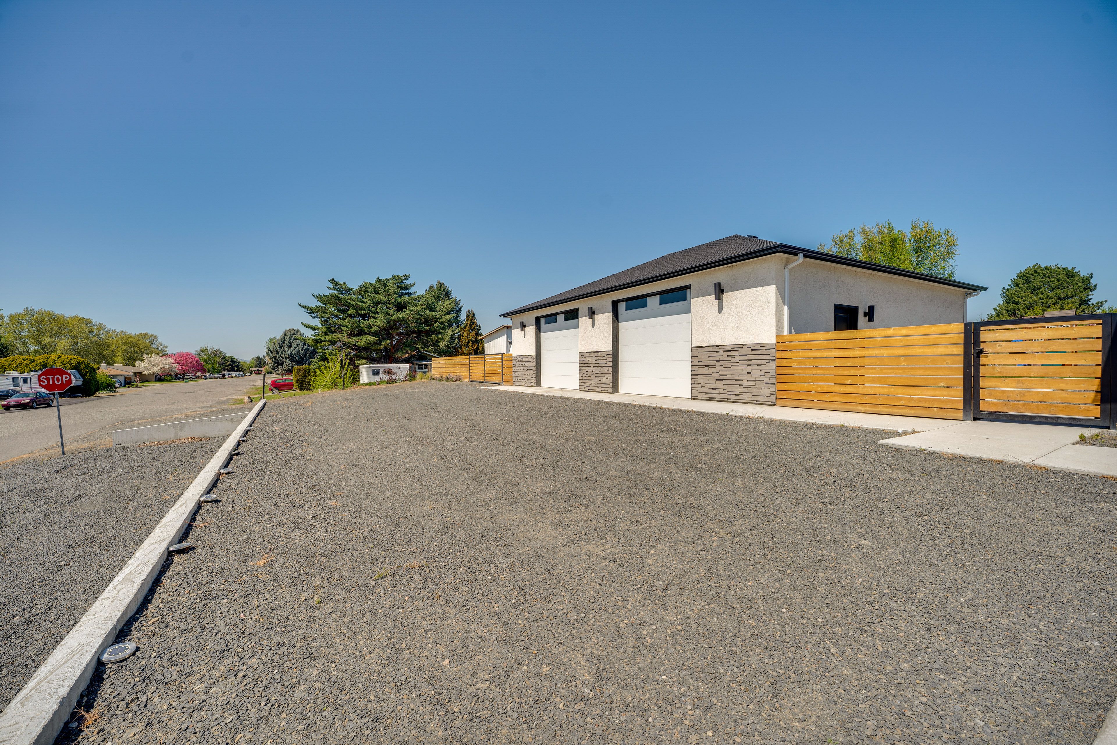 Parking | Driveway (2 Vehicles)