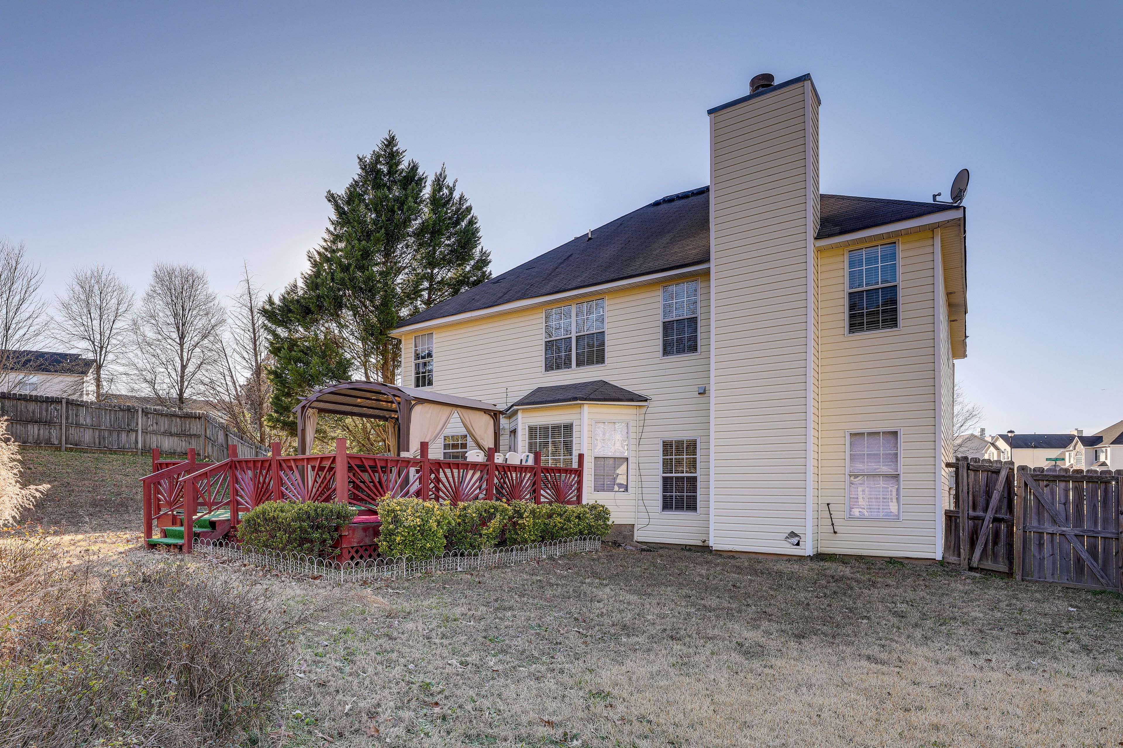 Fenced-In Yard