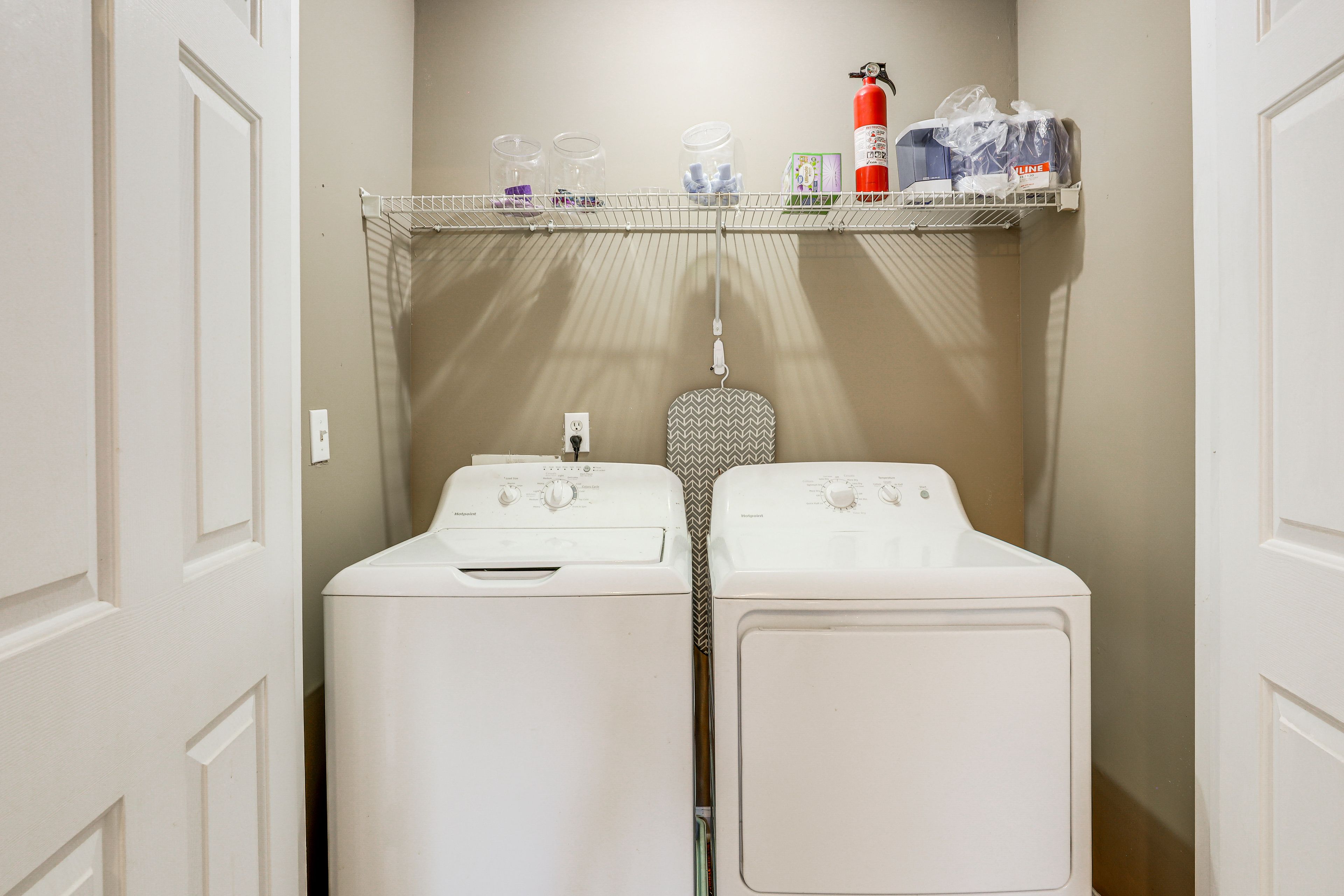 Laundry Area | 1st Floor | Washer/Dryer | Trash Bags/Paper Towels