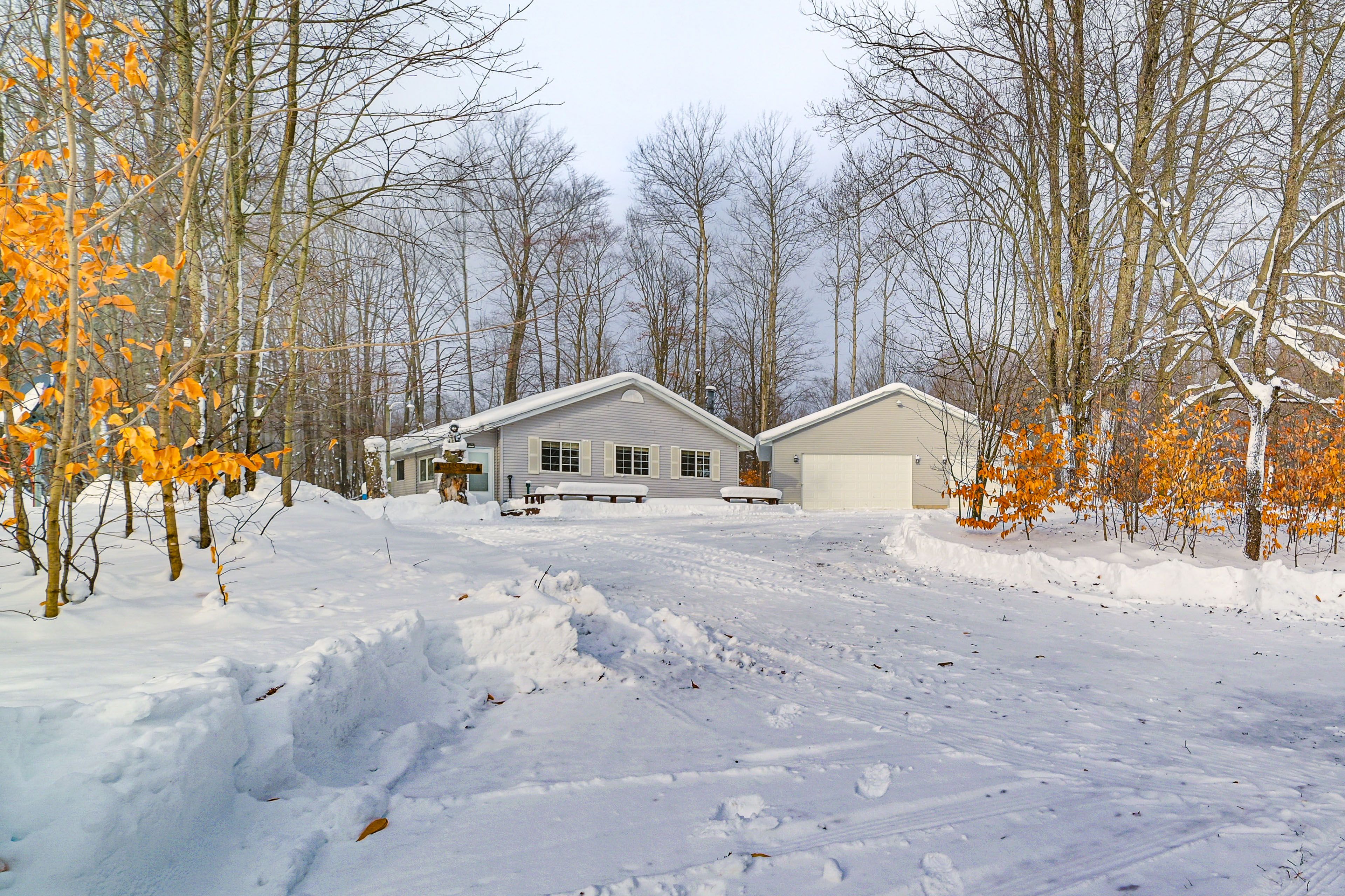 Home Exterior | Community Perks