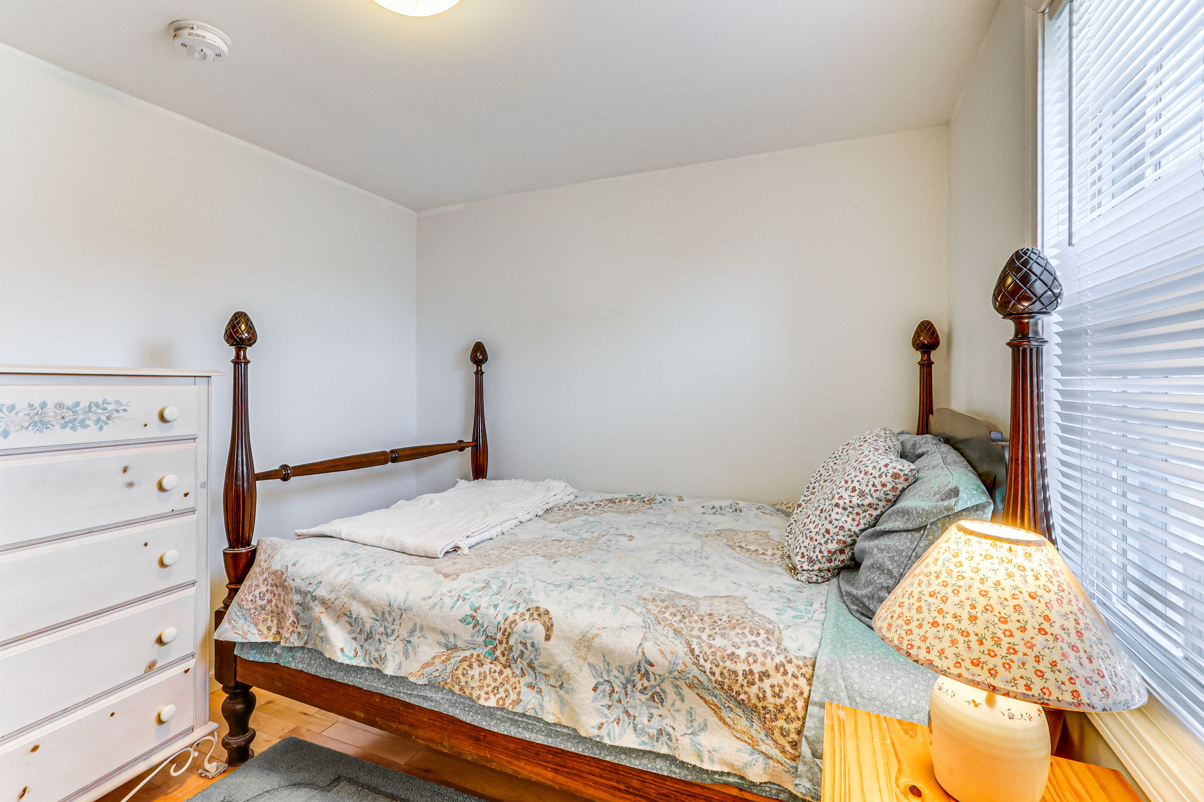 Bedroom 2 | Full Bed