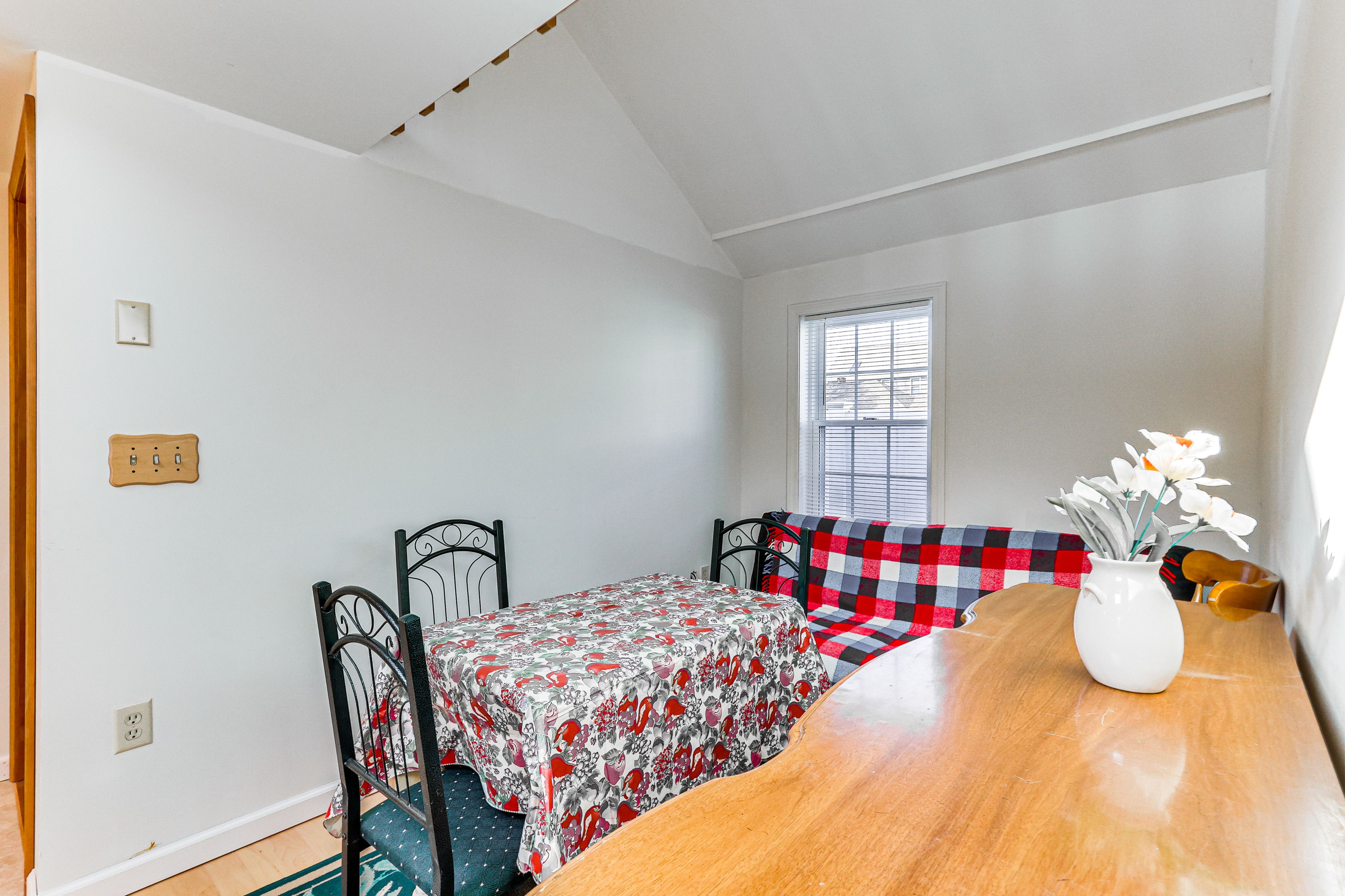 Dining Area | Dishware & Flatware Provided | Twin Futon