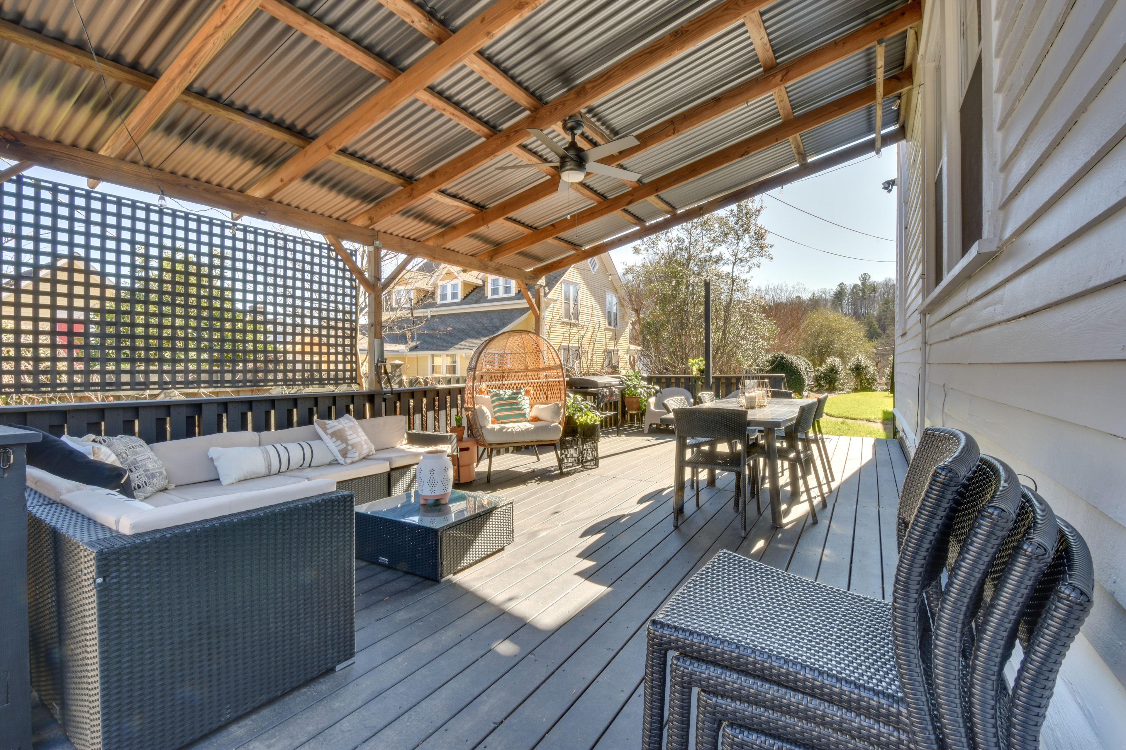 Shared Outdoor Space | Fire Pit Available (Wood Provided)
