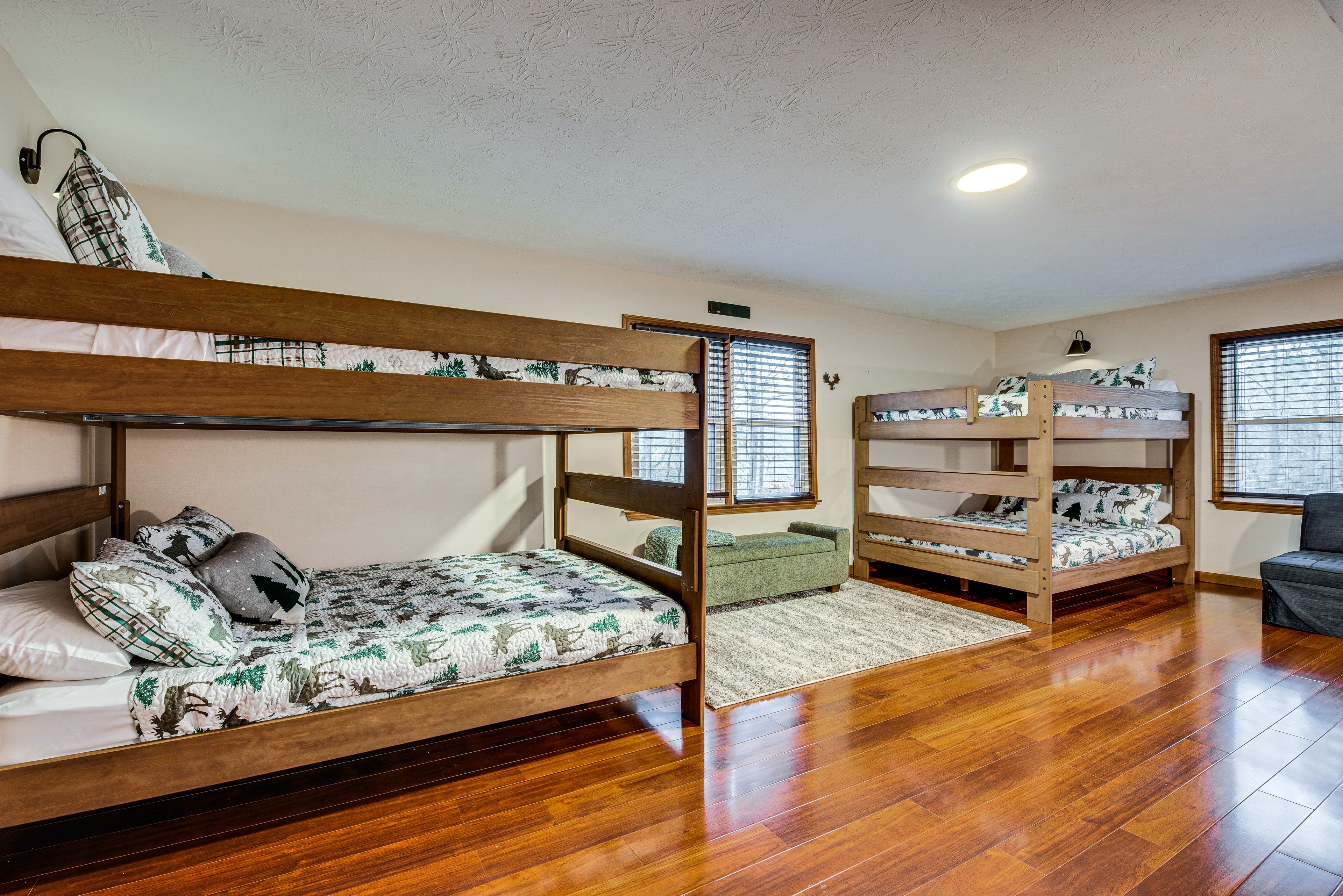 Bedroom 3 | 2 Queen Bunk Beds | 2nd Floor