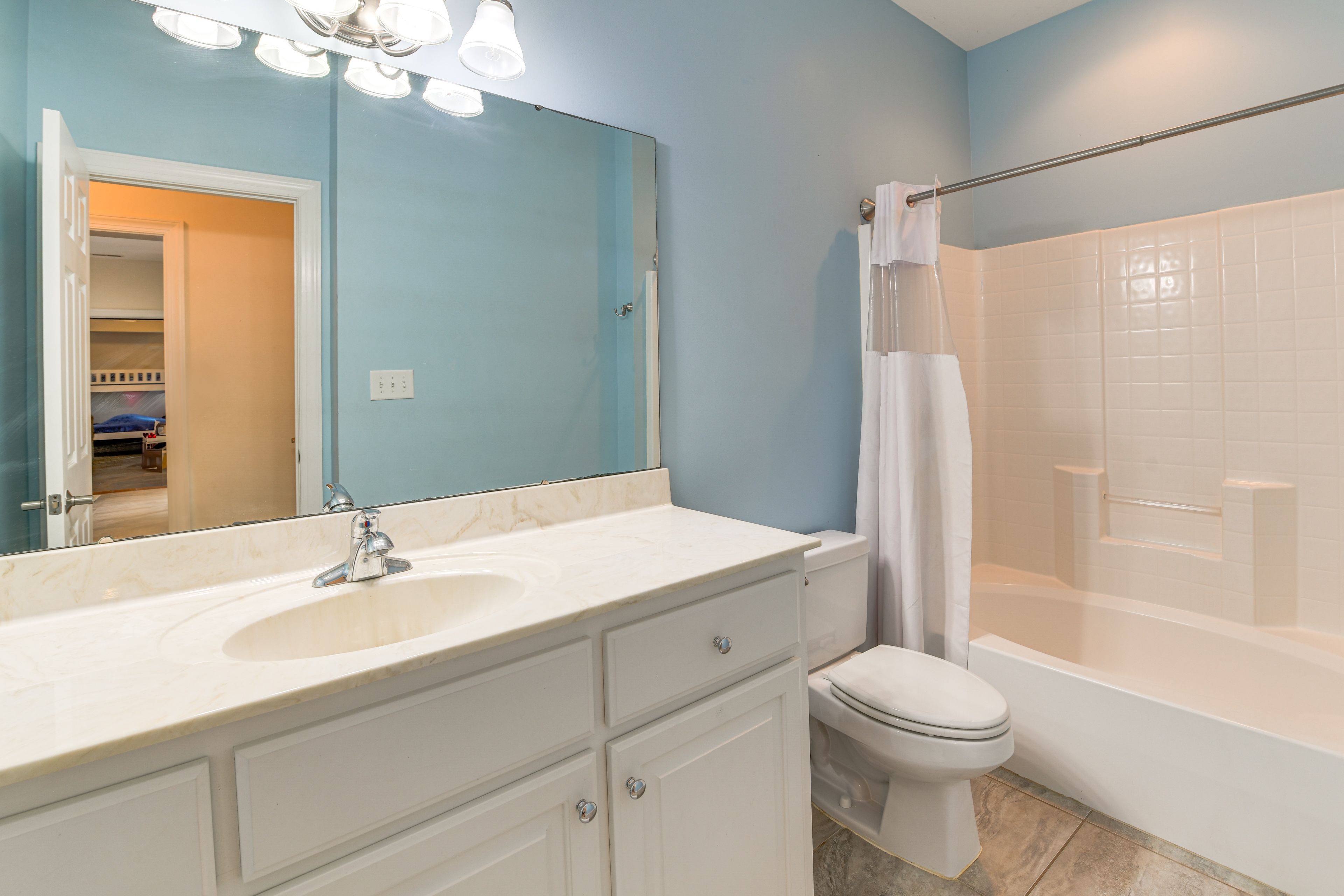 Full Bathroom | Lower Level