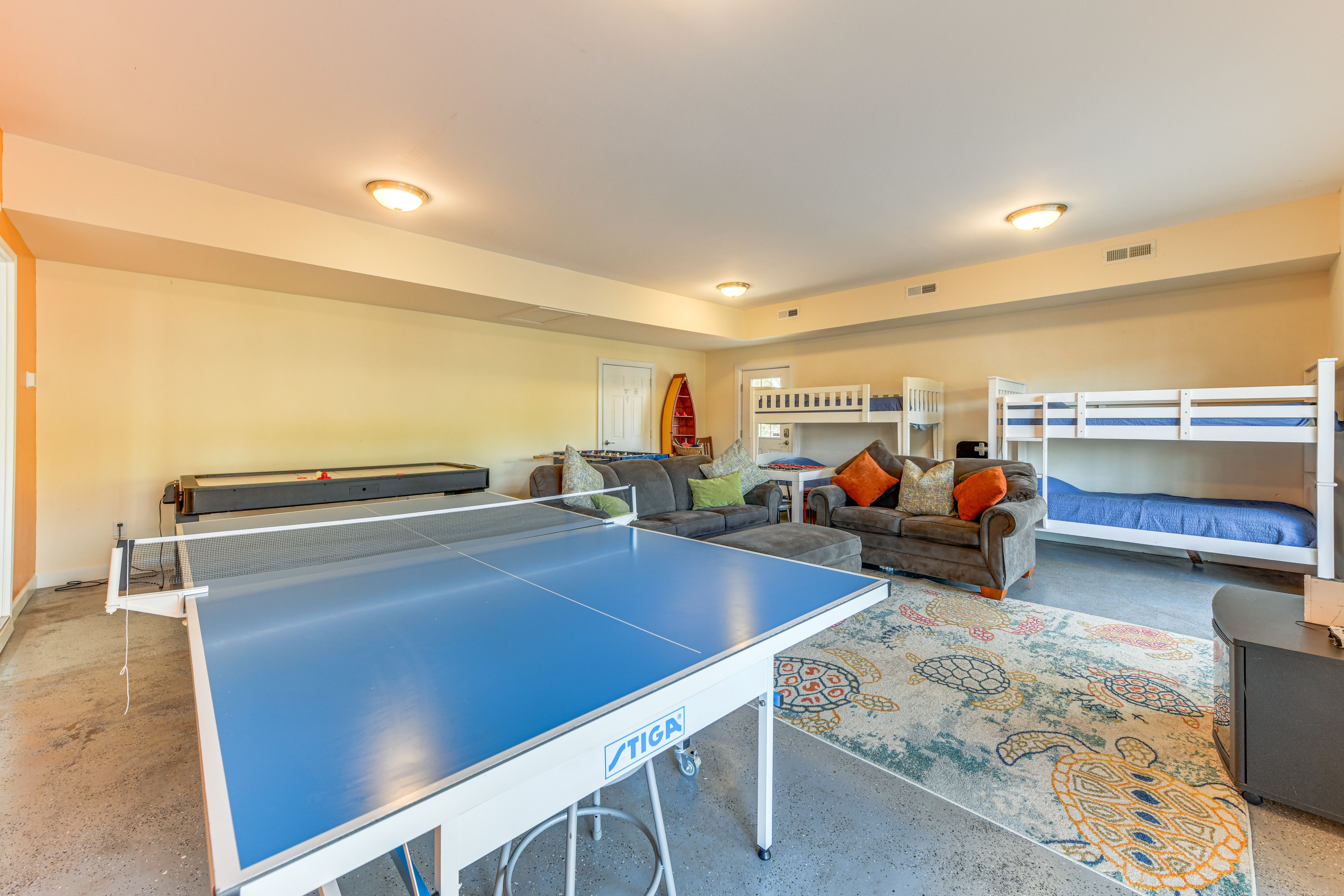 Game Room | Air-Hockey Table | Foosball Table | Ping-Pong Table