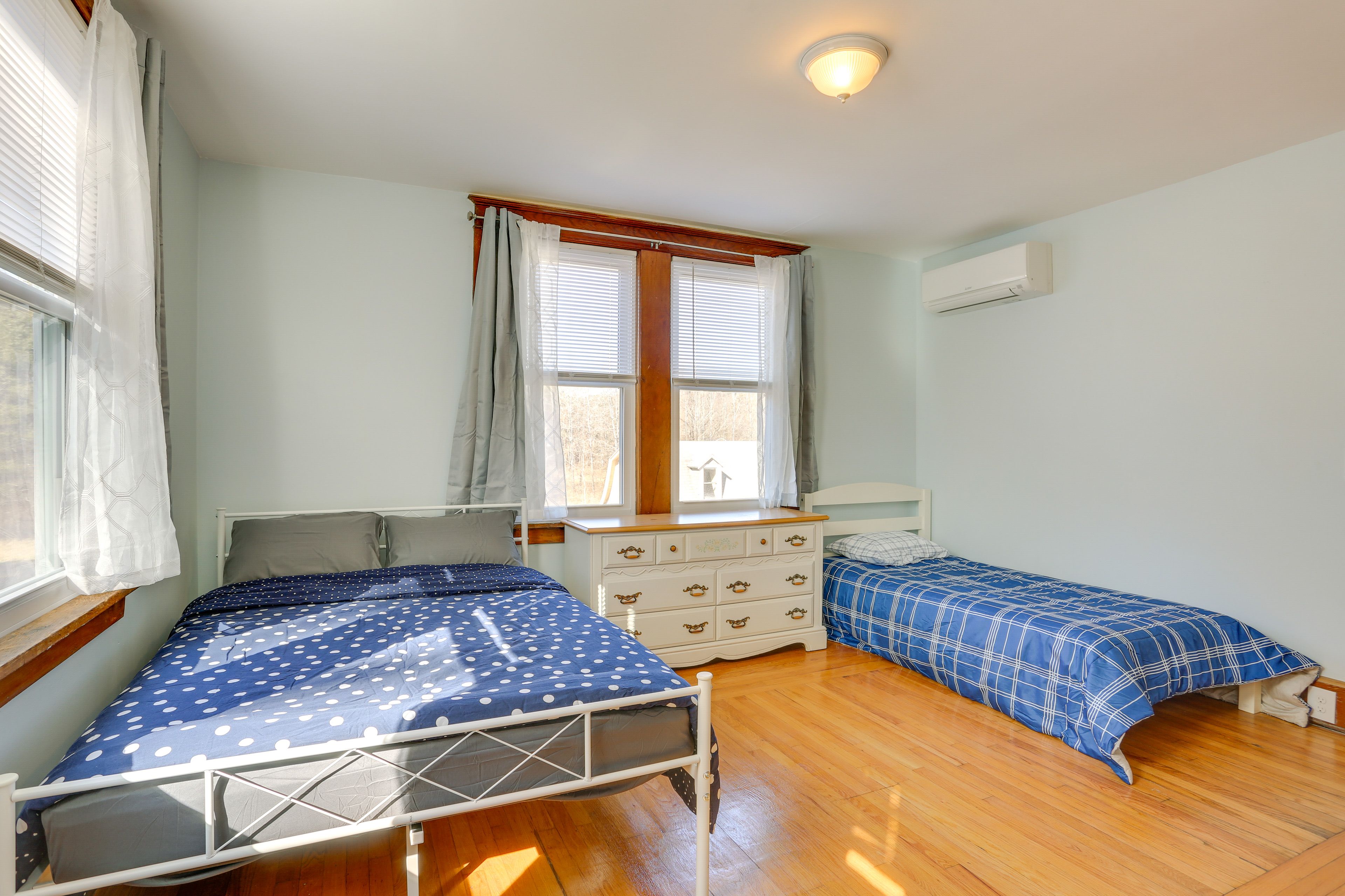 Bedroom 3 | Full Bed | Twin Bed | 2nd Floor