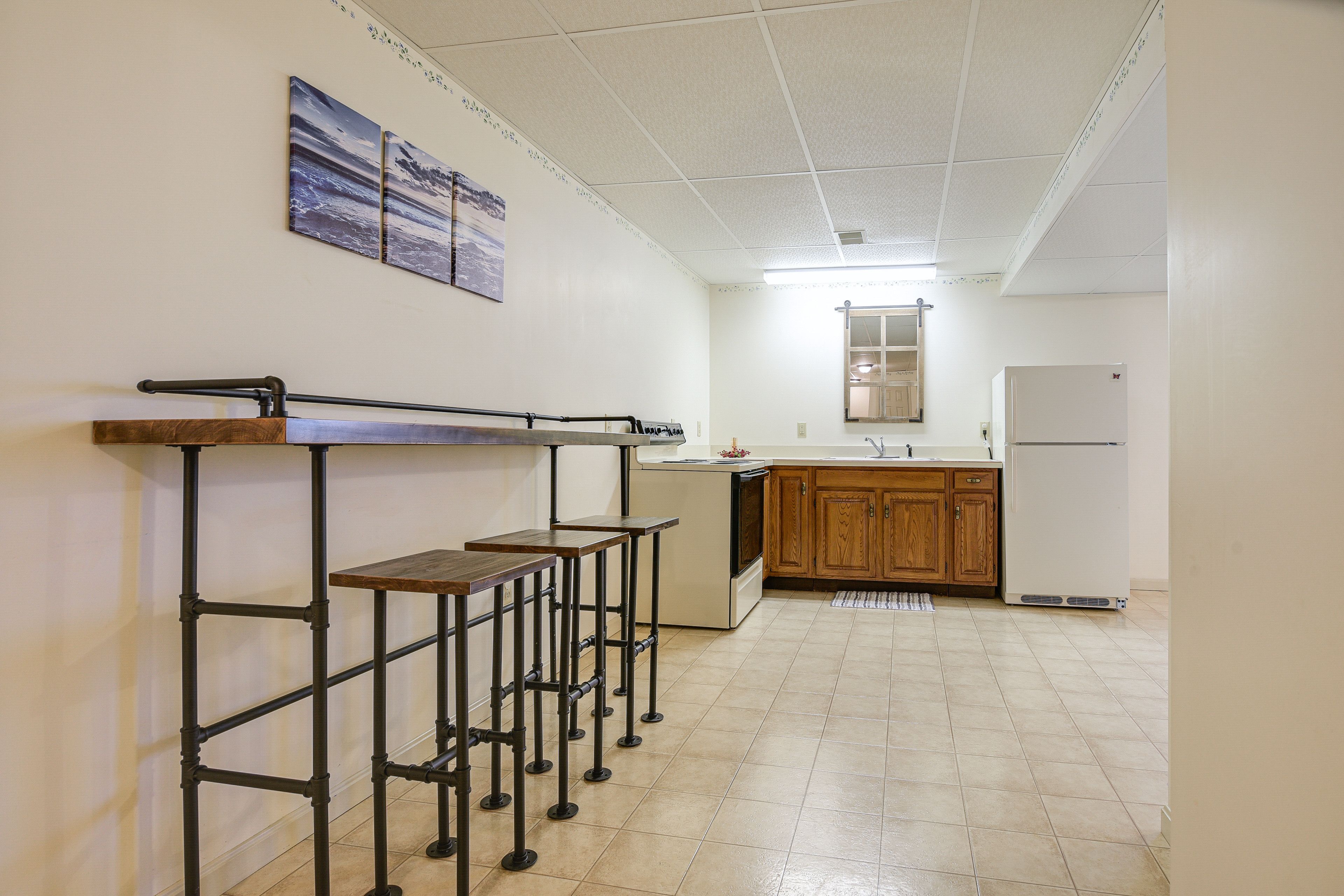 Kitchenette | Basement Level