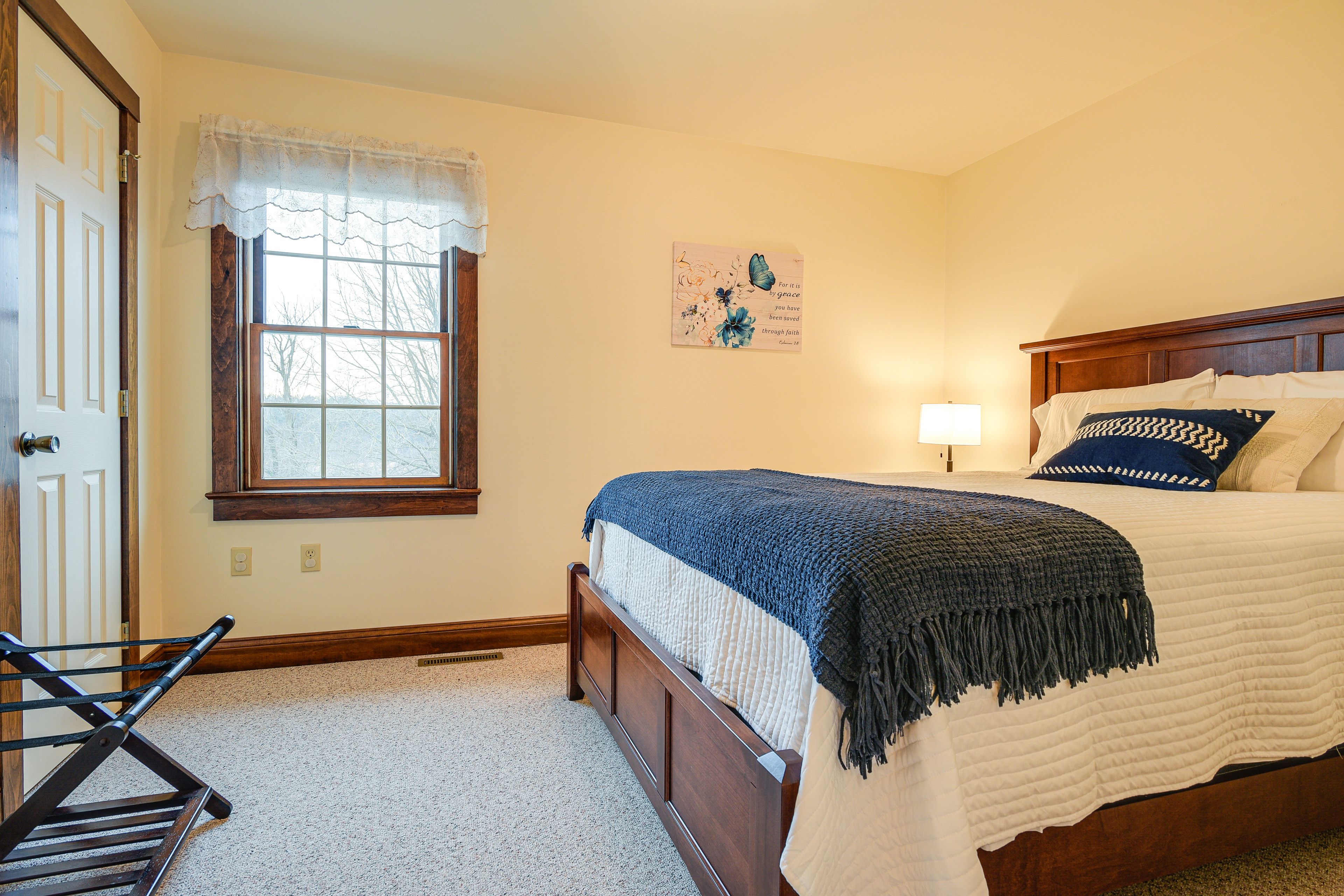 Bedroom 3 | Queen Bed