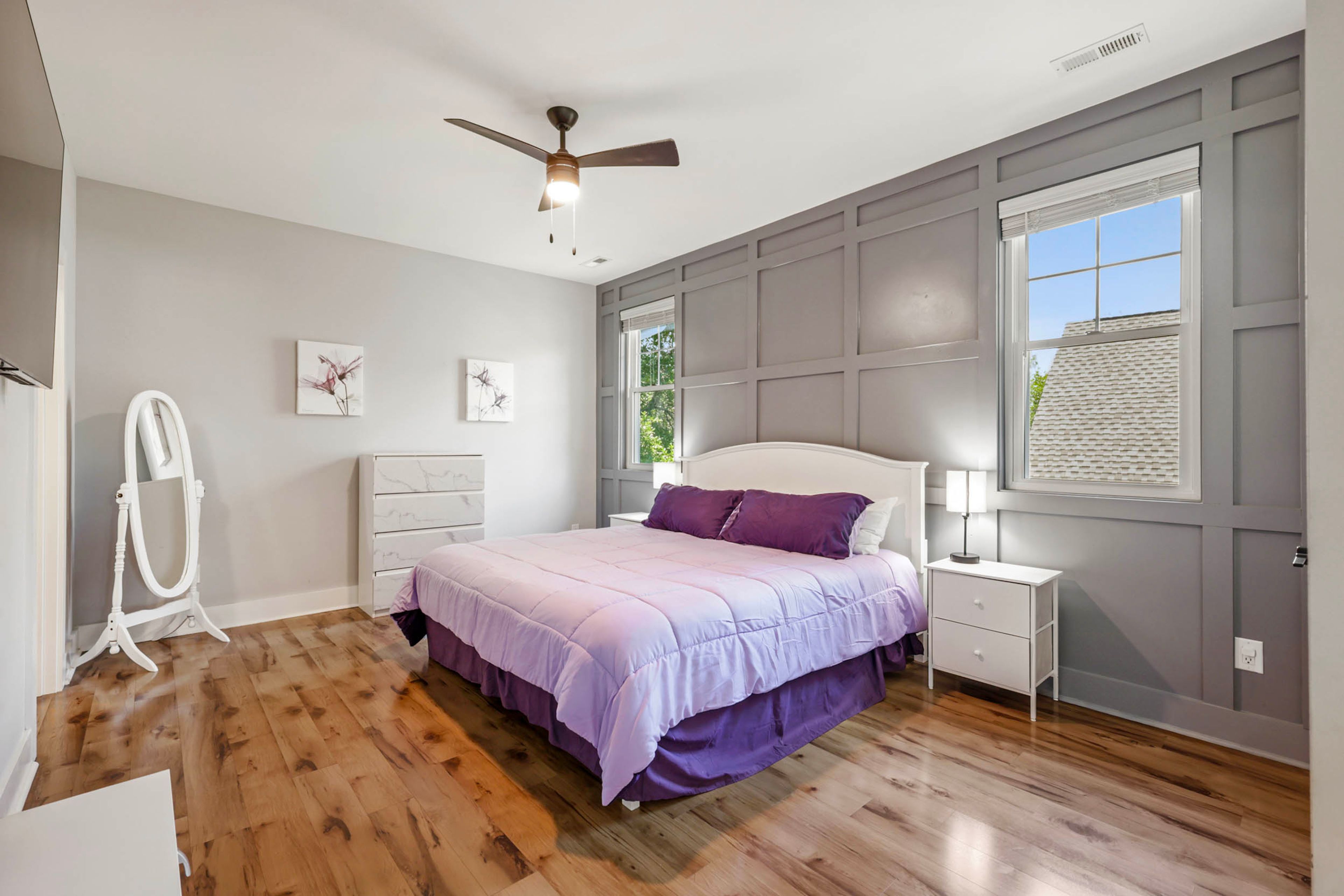 Bedroom 1 | King Bed