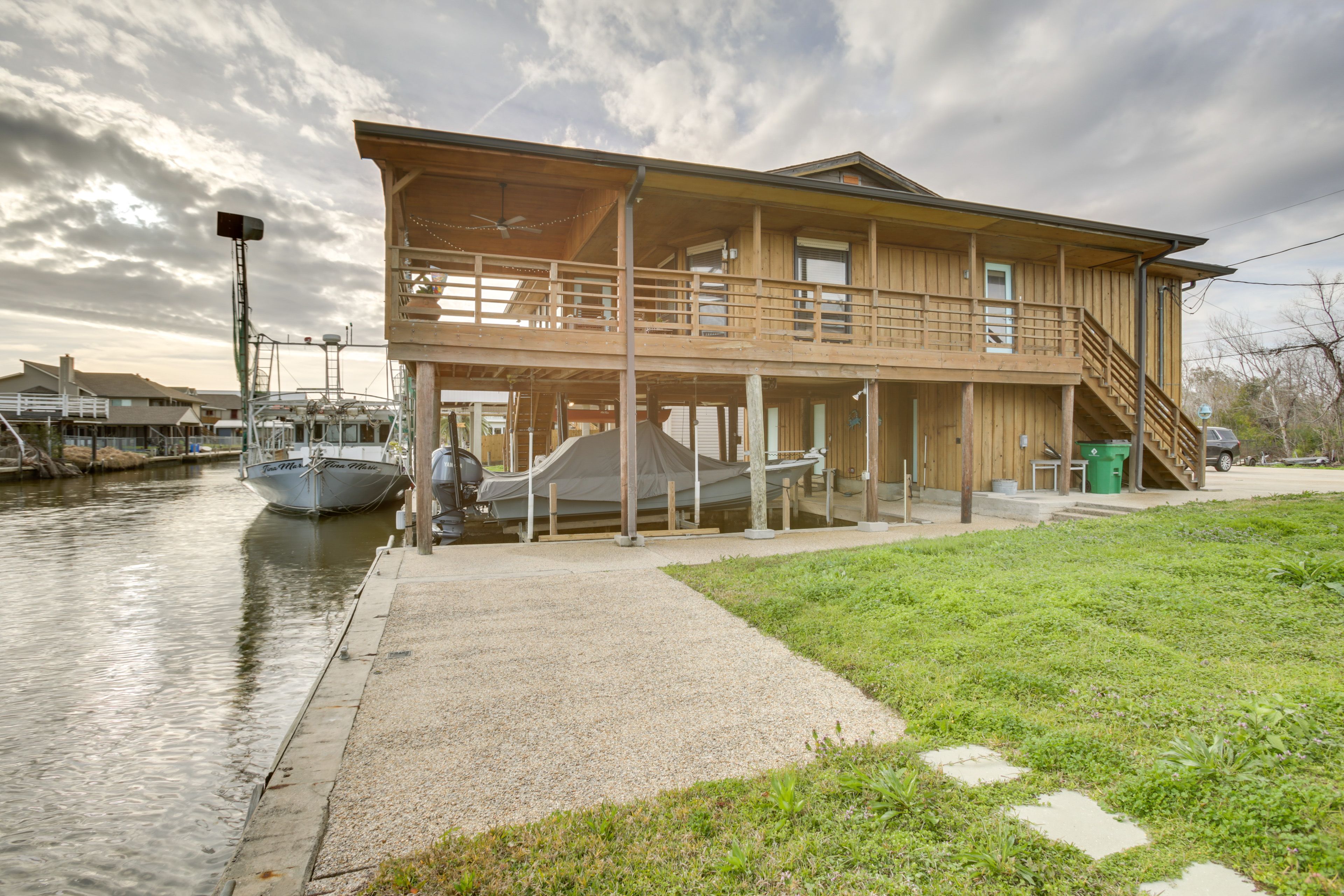 Property Exterior | Bayou Access On-Site