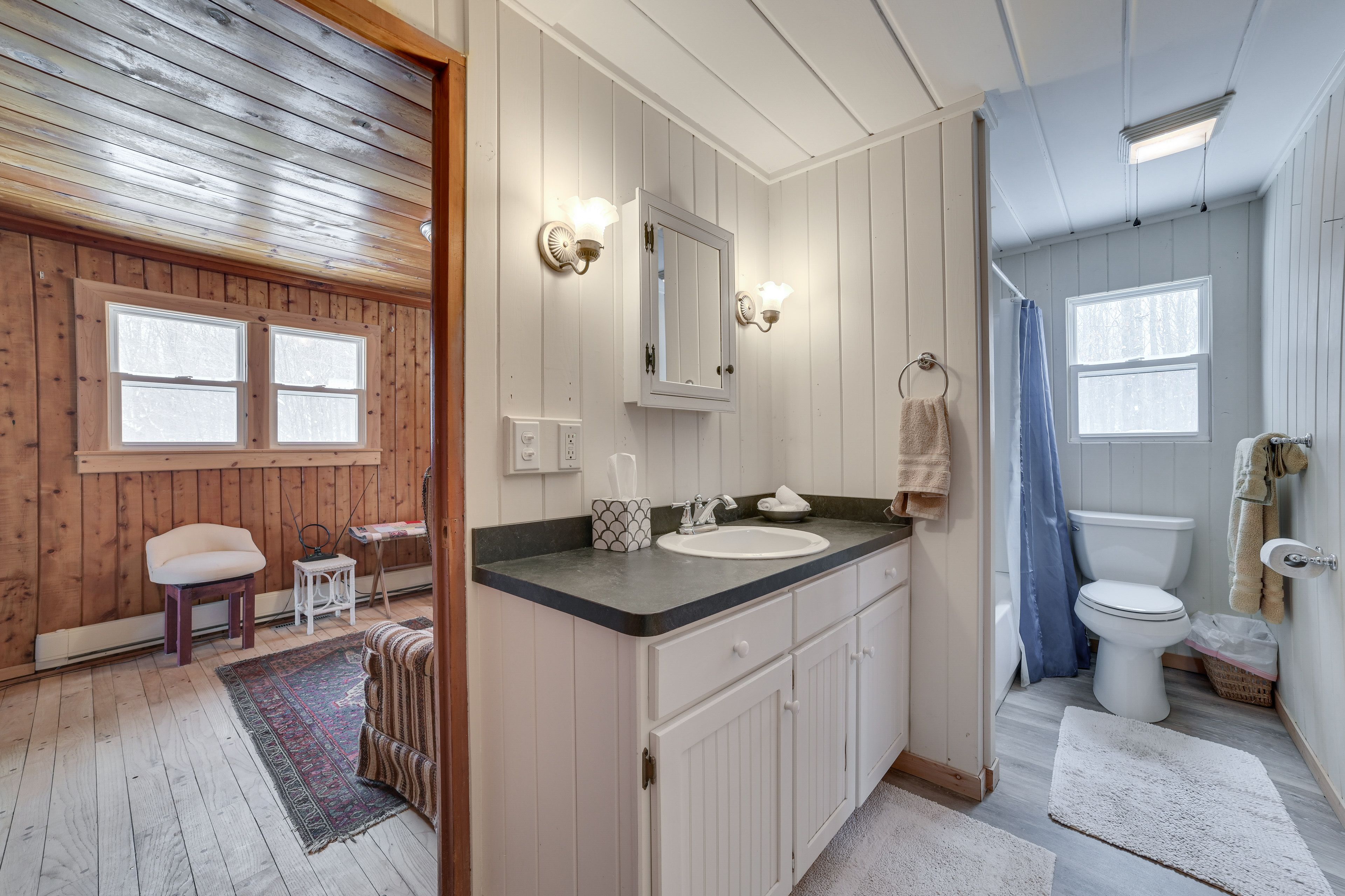 Full Bath | Complimentary Toiletries | 1st Floor
