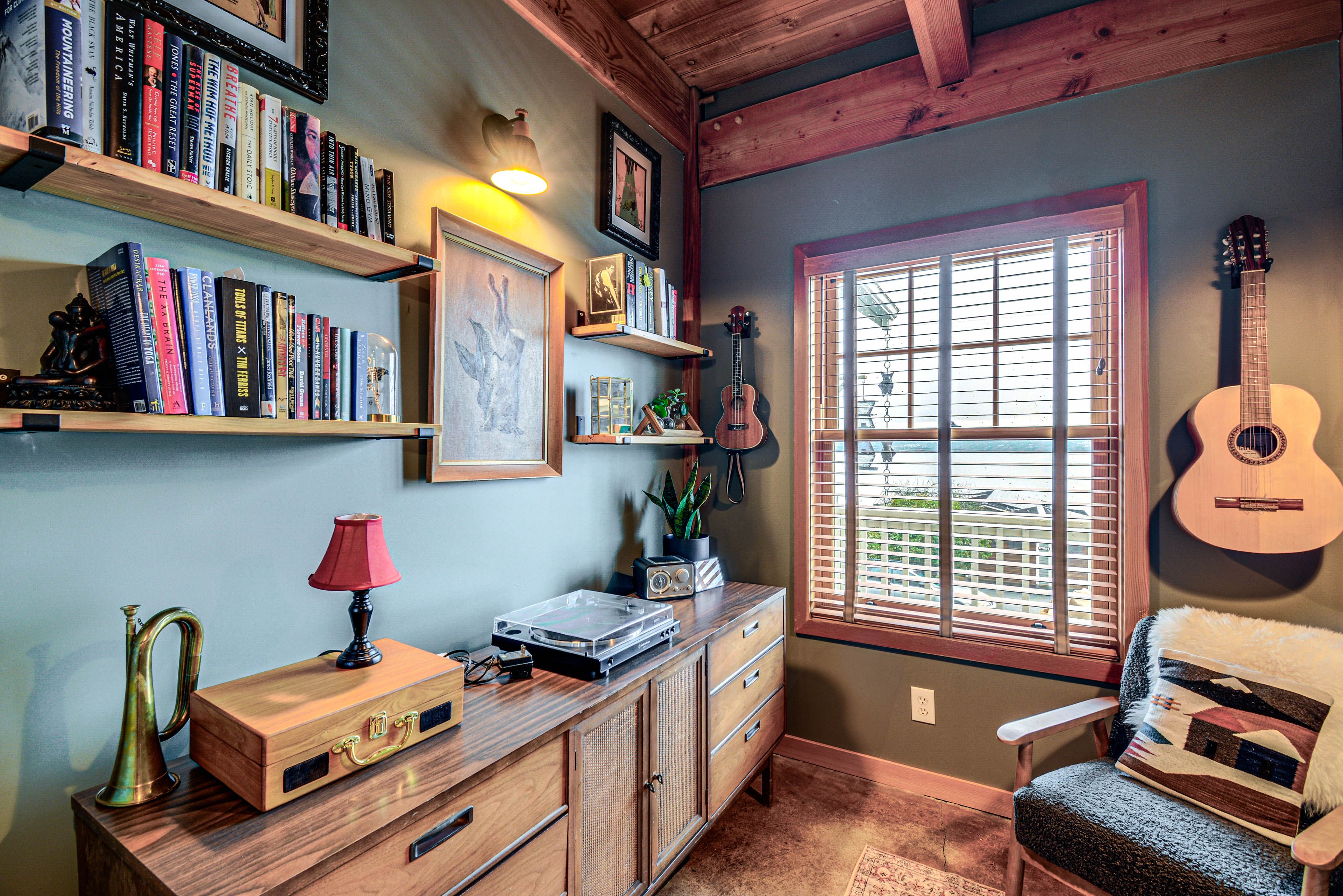 Office | 1st Floor