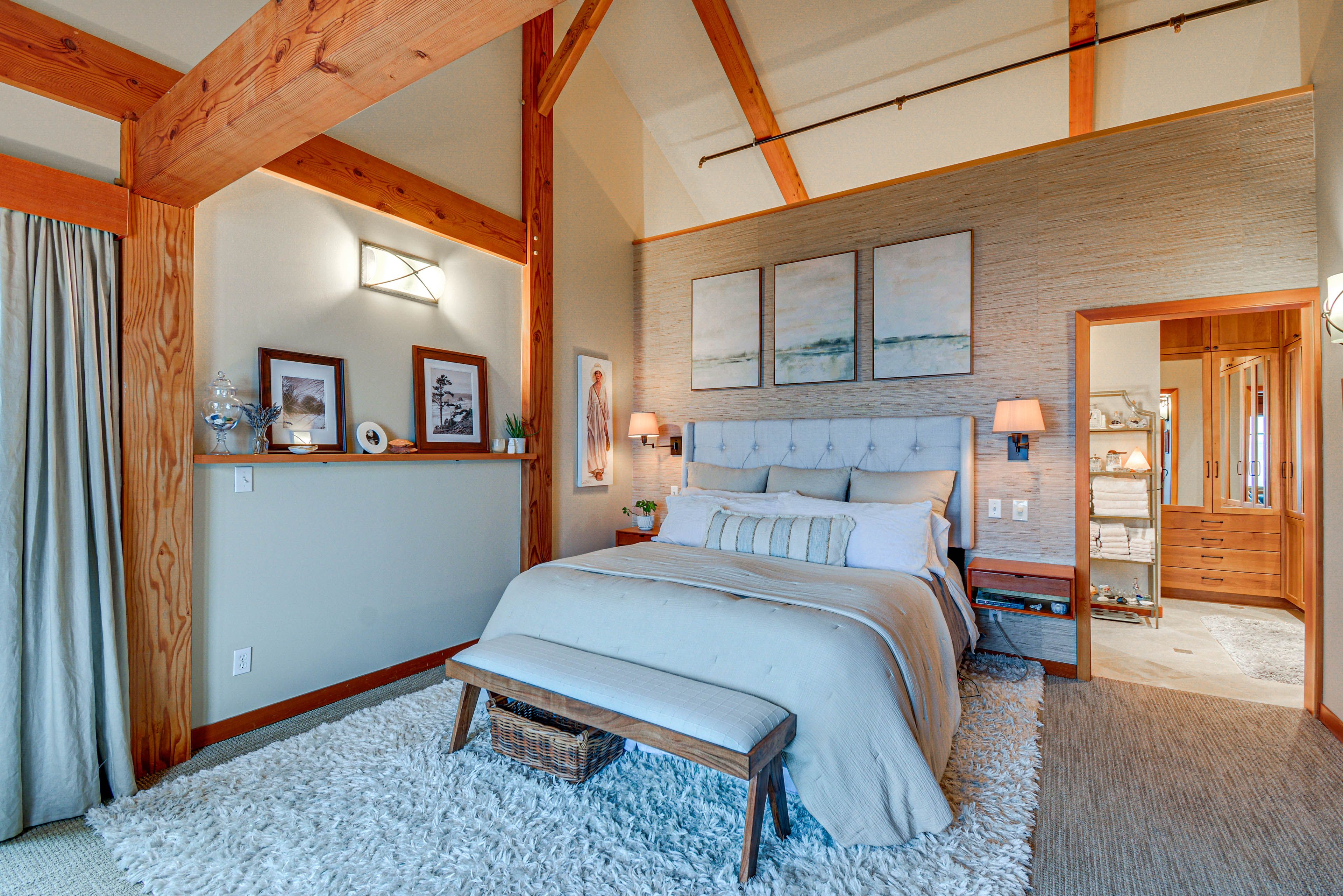 Bedroom 1 | California King Bed | Smart TV | 3rd Floor