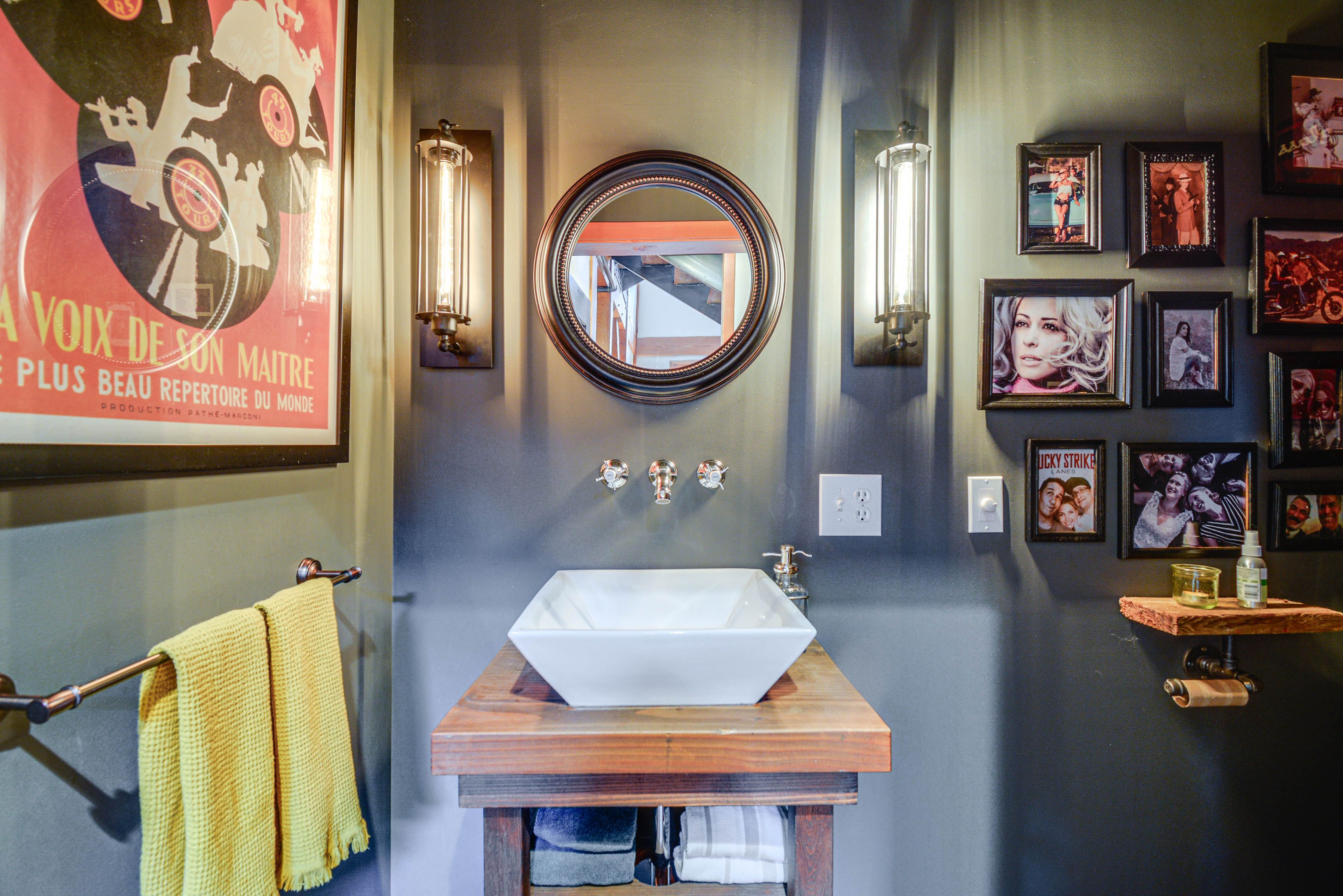 Half Bathroom | 1st Floor