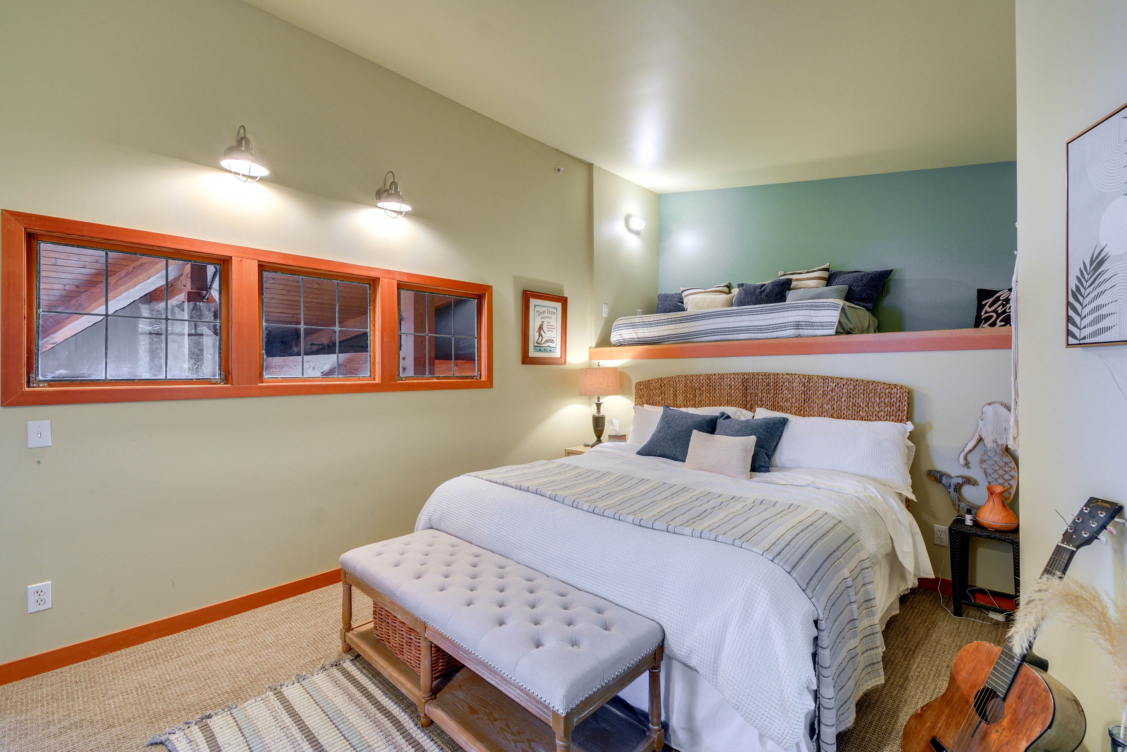 Bedroom 2 | King Bed | 4th Floor