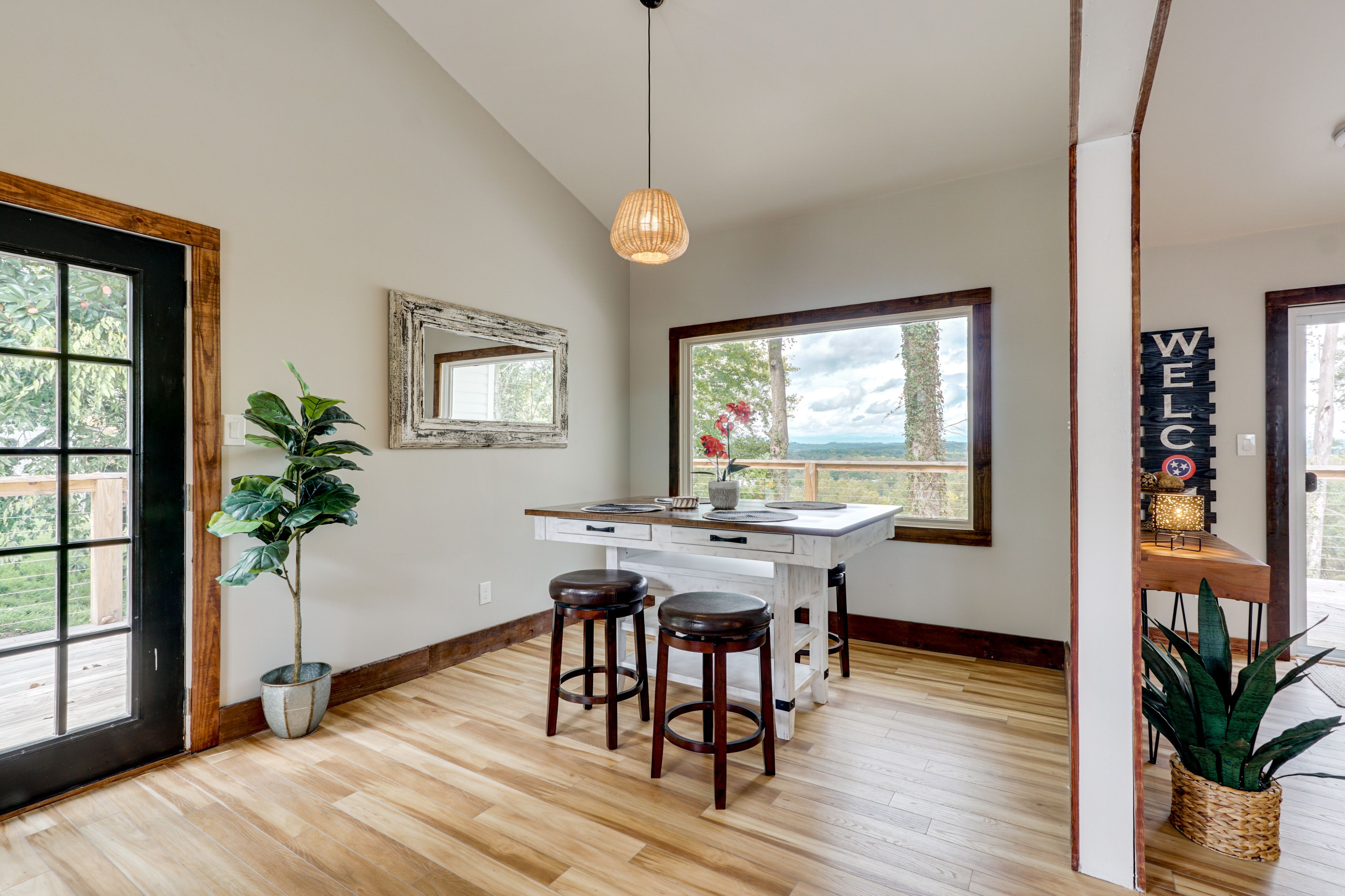 Dining Area | 1st Floor