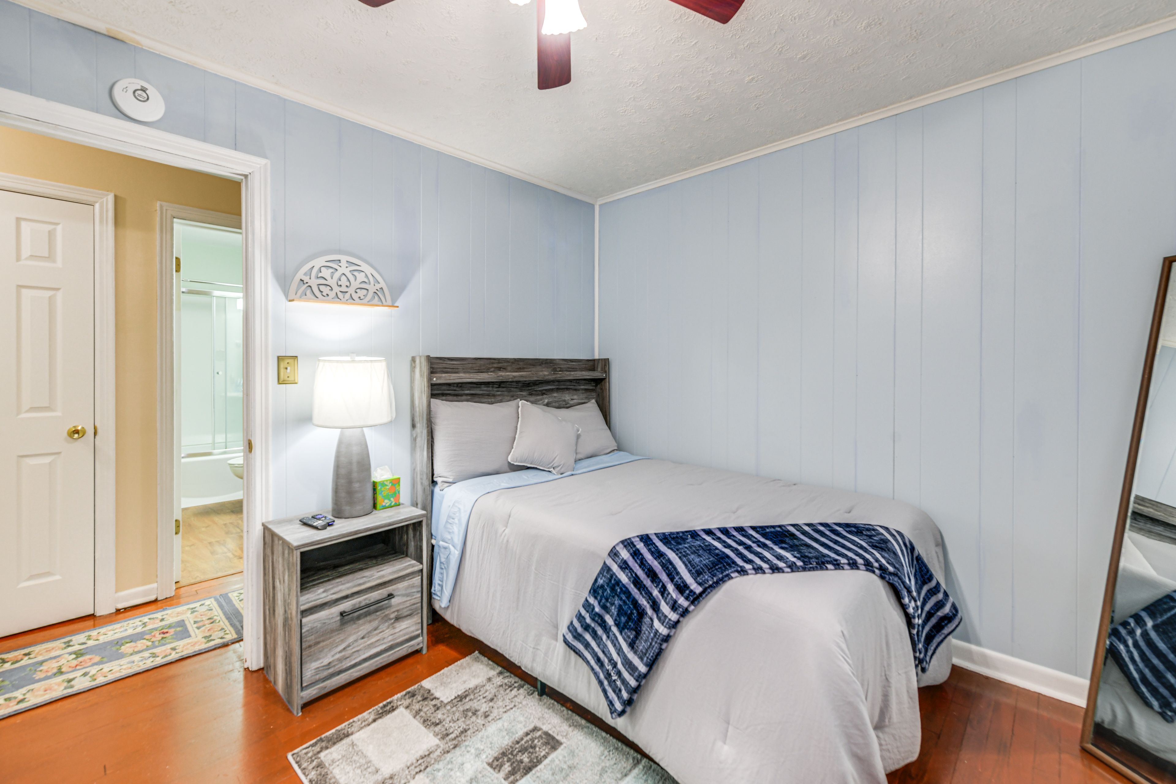Bedroom 3 | Full Bed | Smart TV