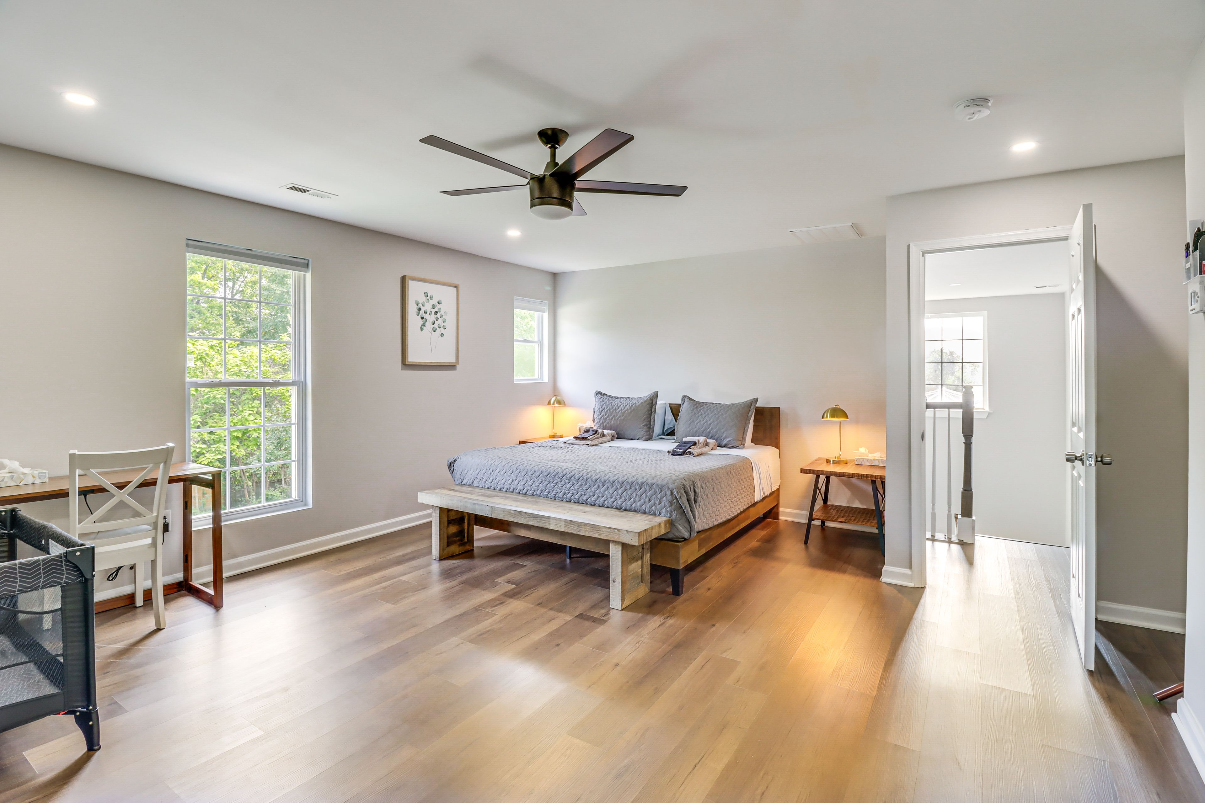 Bedroom 1 | King Bed | Linens Provided | En-Suite Bathroom | 2nd Floor