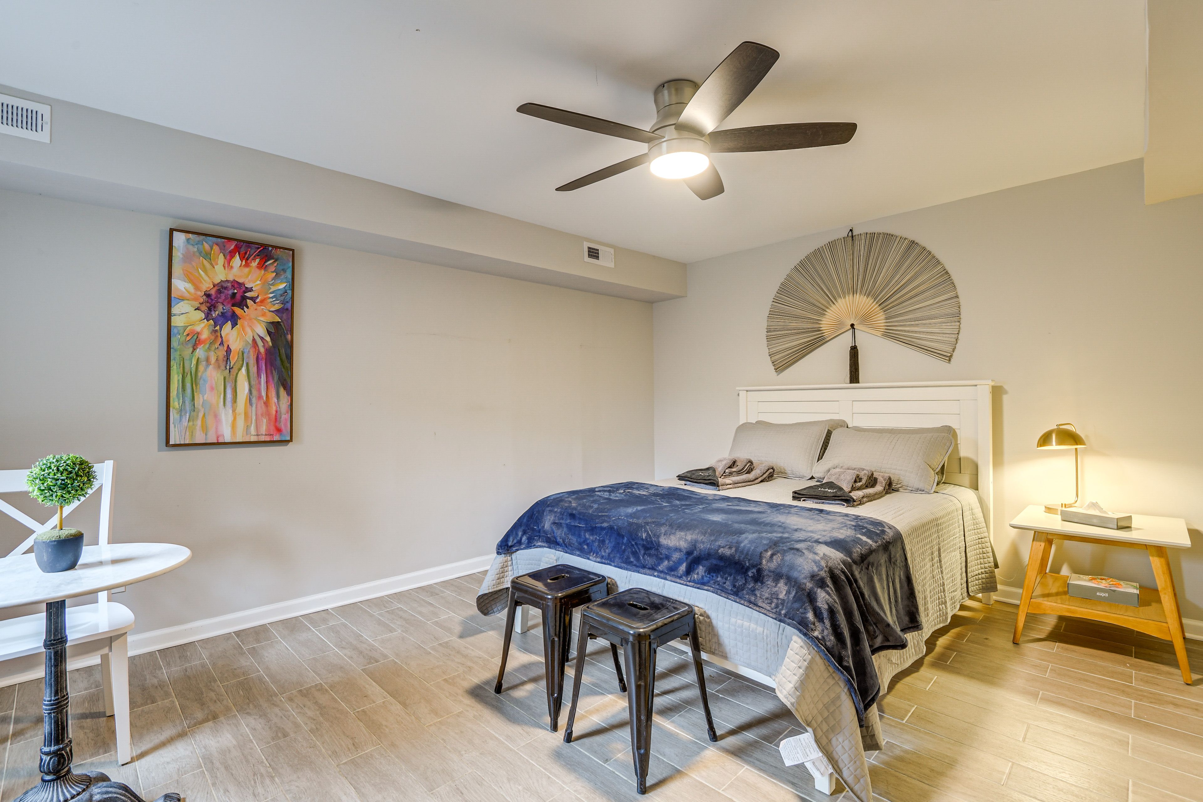 Bedroom 1 | Queen Bed | Linens Provided