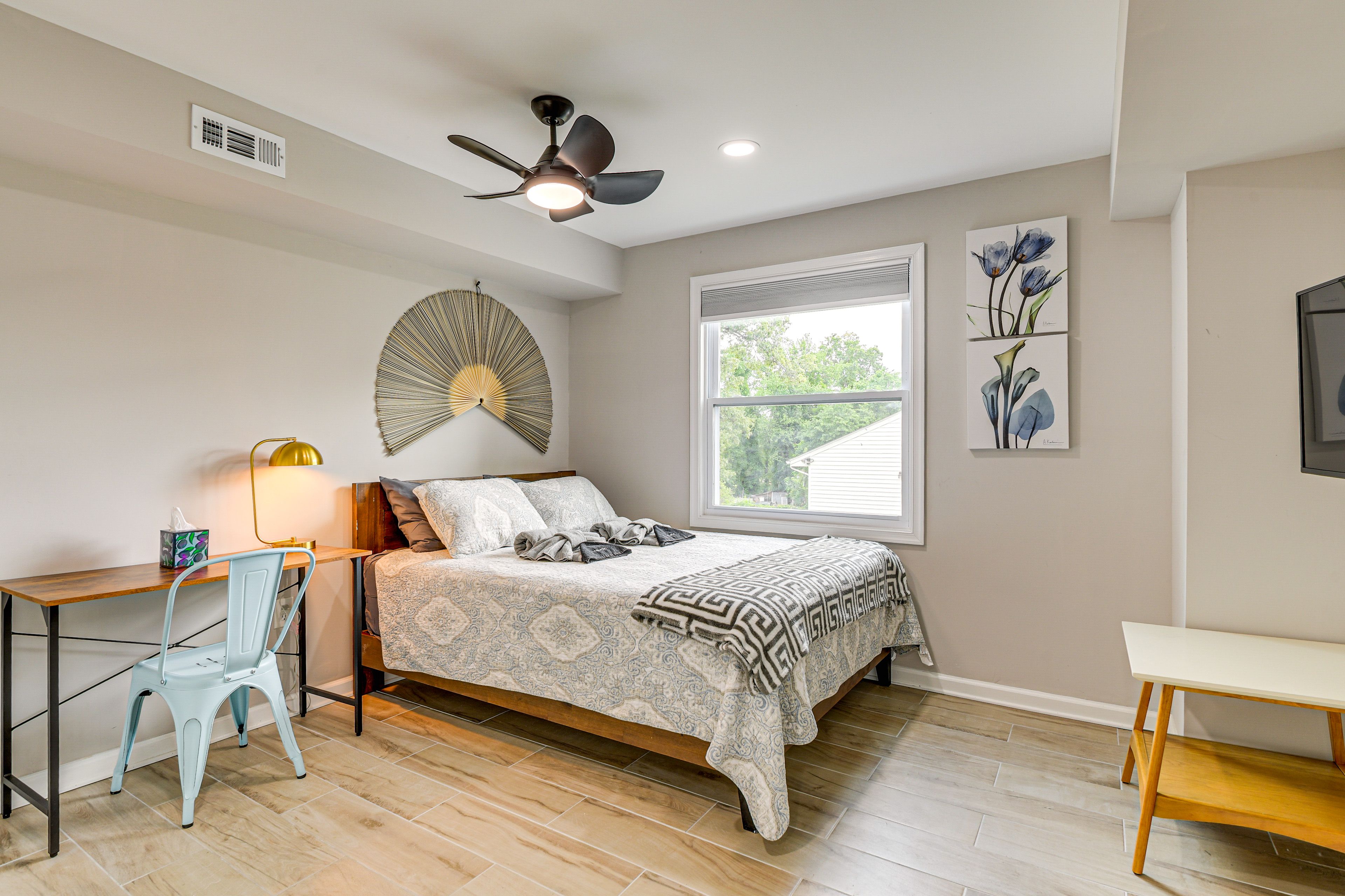 Bedroom 1 | Queen Bed | Linens Provided | Laptop-Friendly Workspace