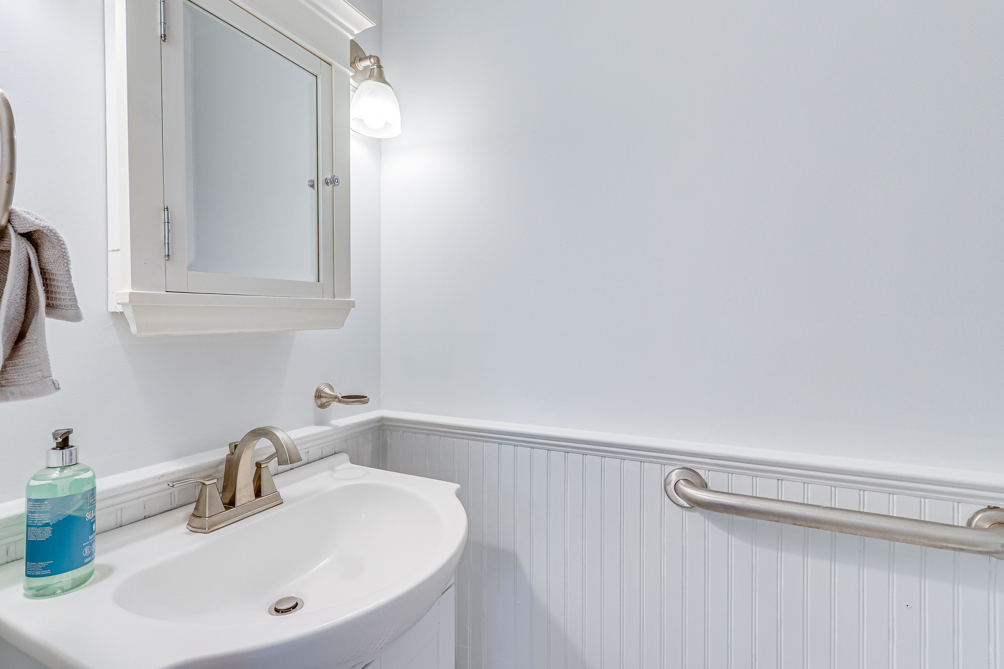 En-Suite Half Bathroom | 2nd Floor