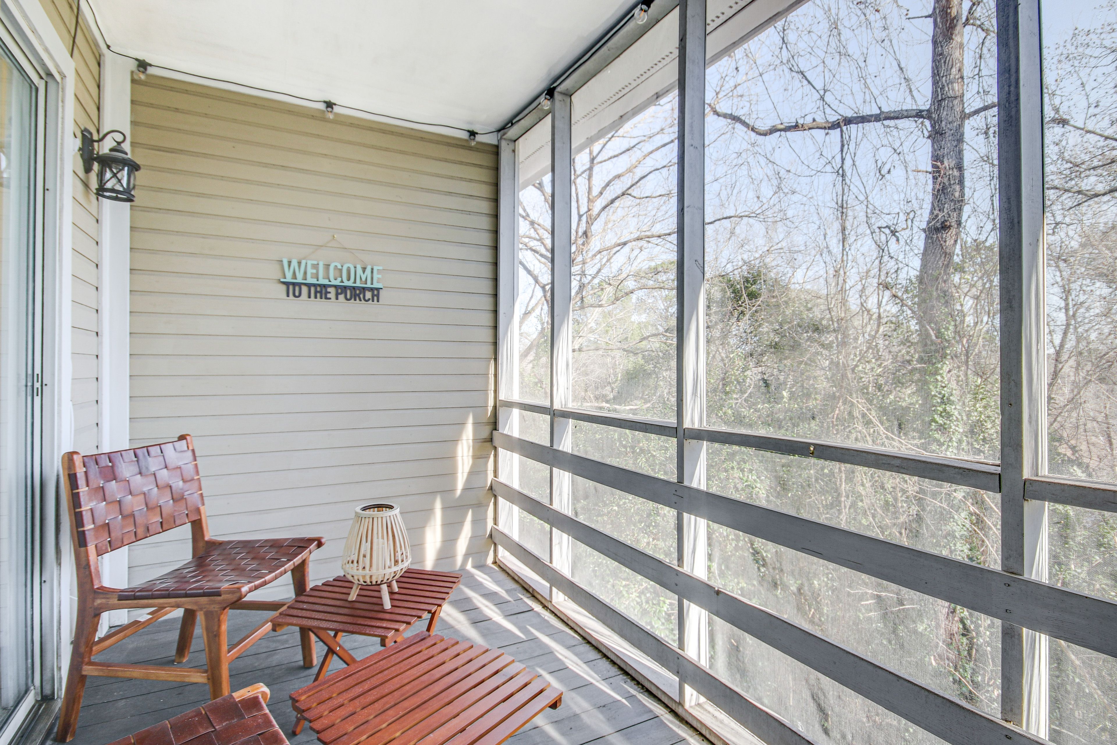 Columbia Vacation Rental | 1BR | 1BA | Stairs Required | 979 Sq Ft