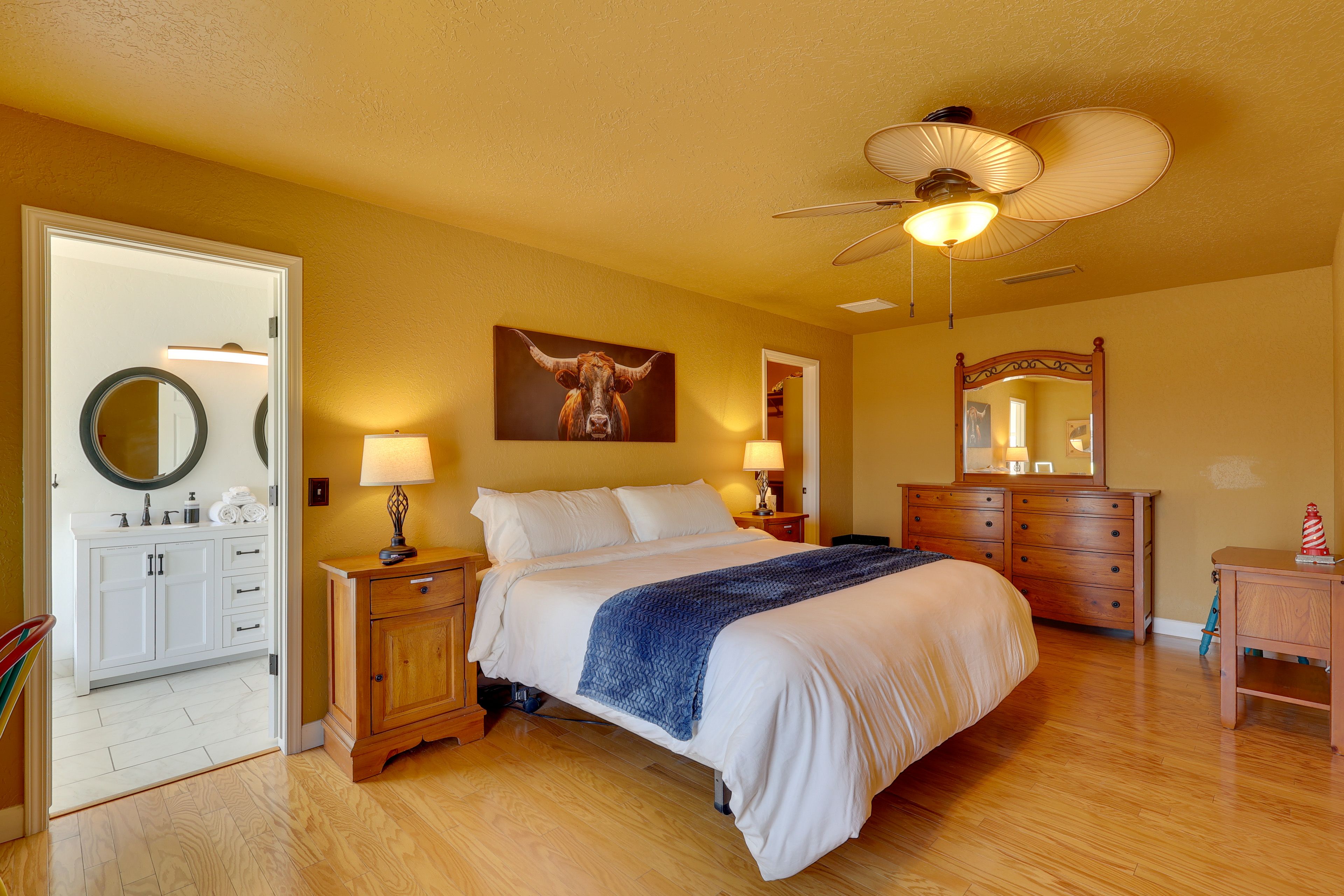 Bedroom 1 | California King Bed | Linens Provided | En-Suite Bathroom