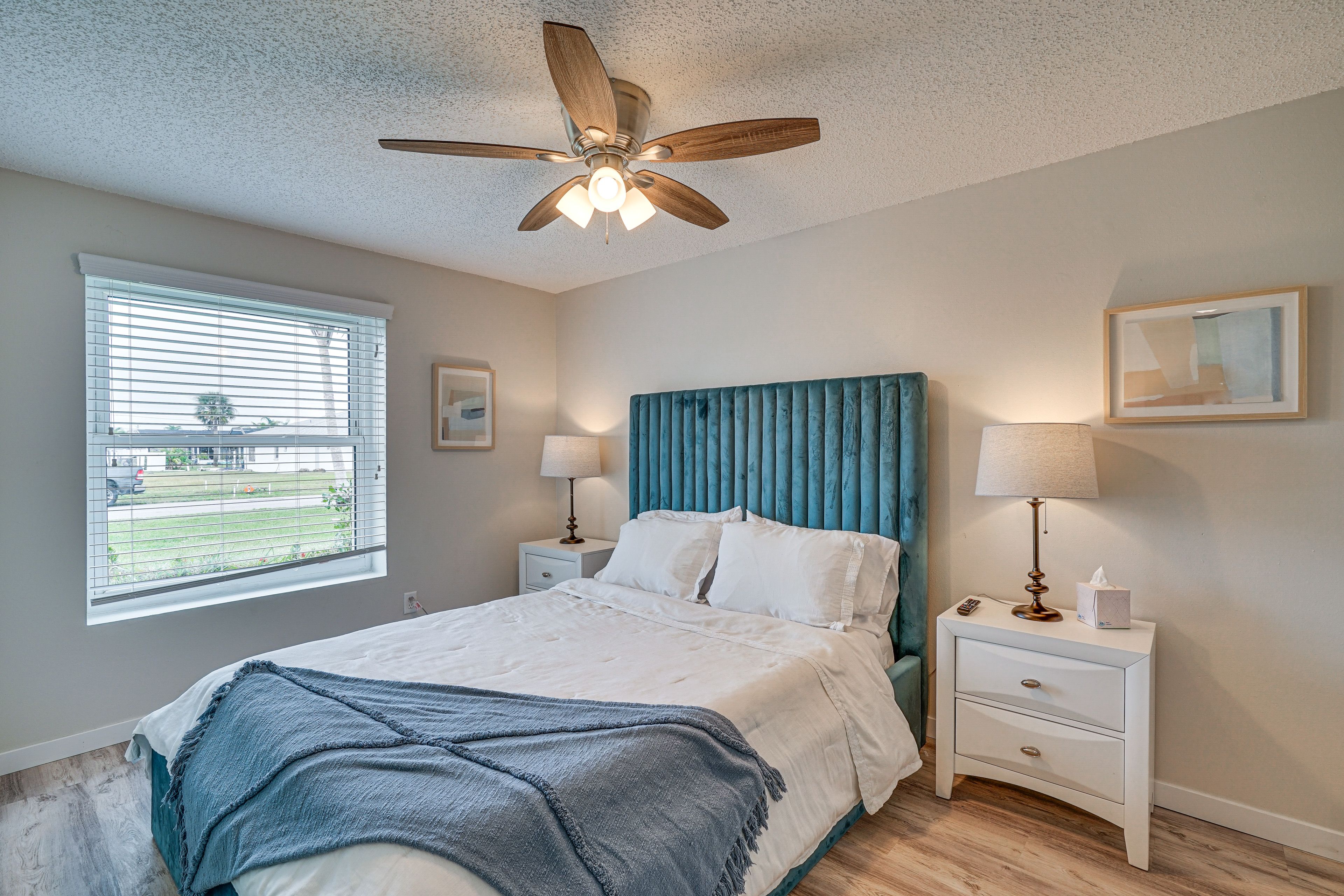 Bedroom 2 | Queen Bed