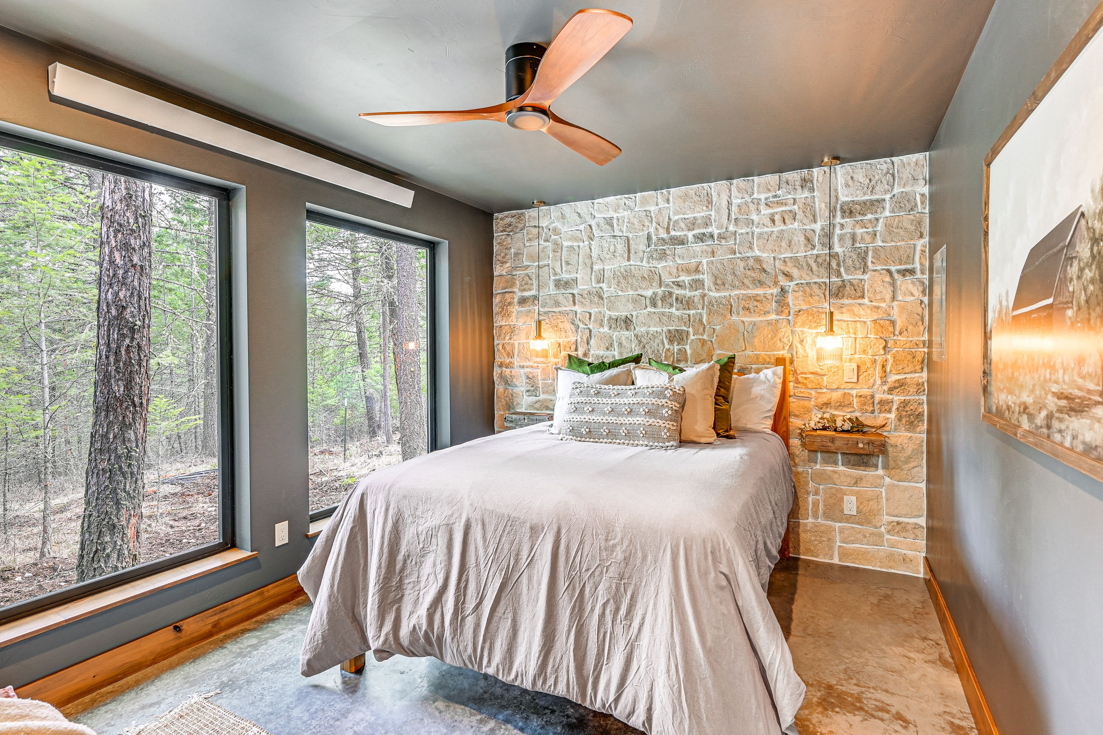 Bedroom | Queen Bed | Linens Provided | Smart TV | 1st Floor