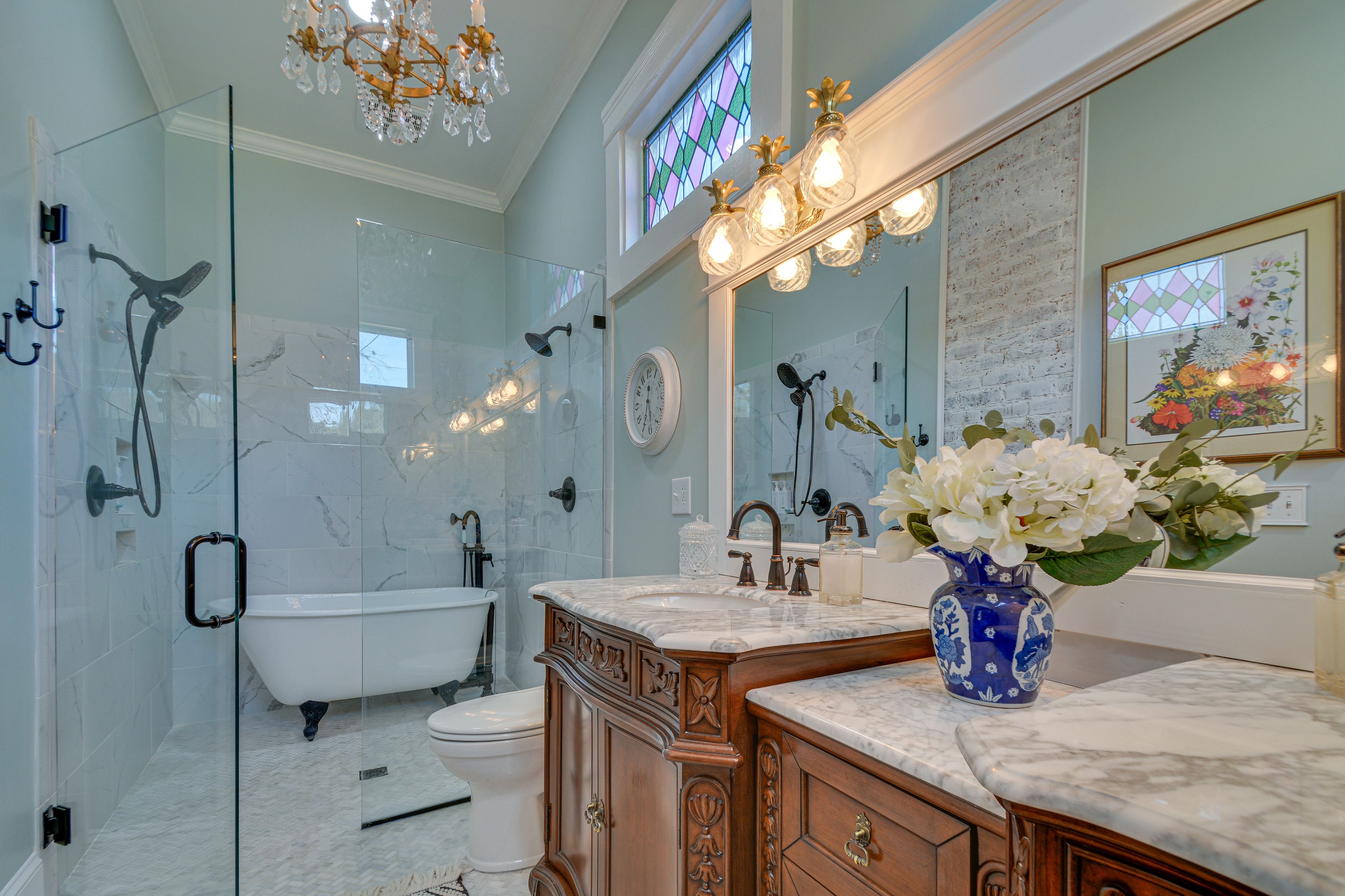 En-Suite Bathroom | 1st Floor