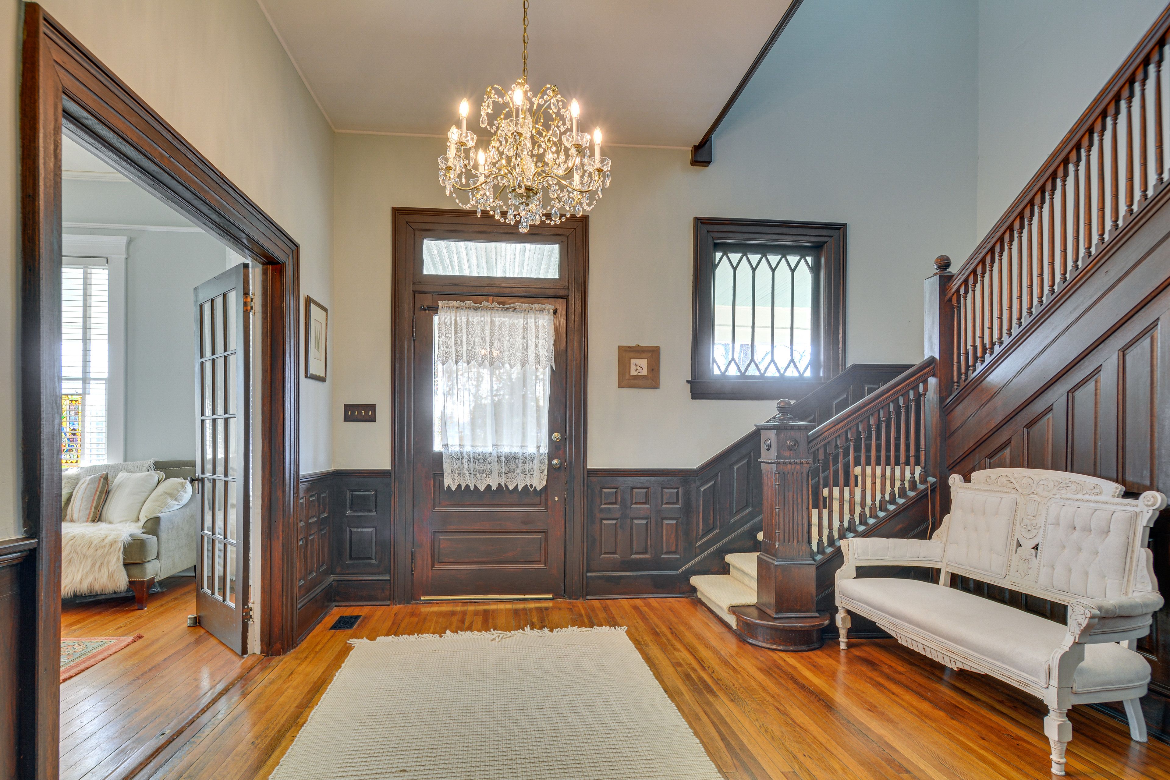 Entry | 1st Floor