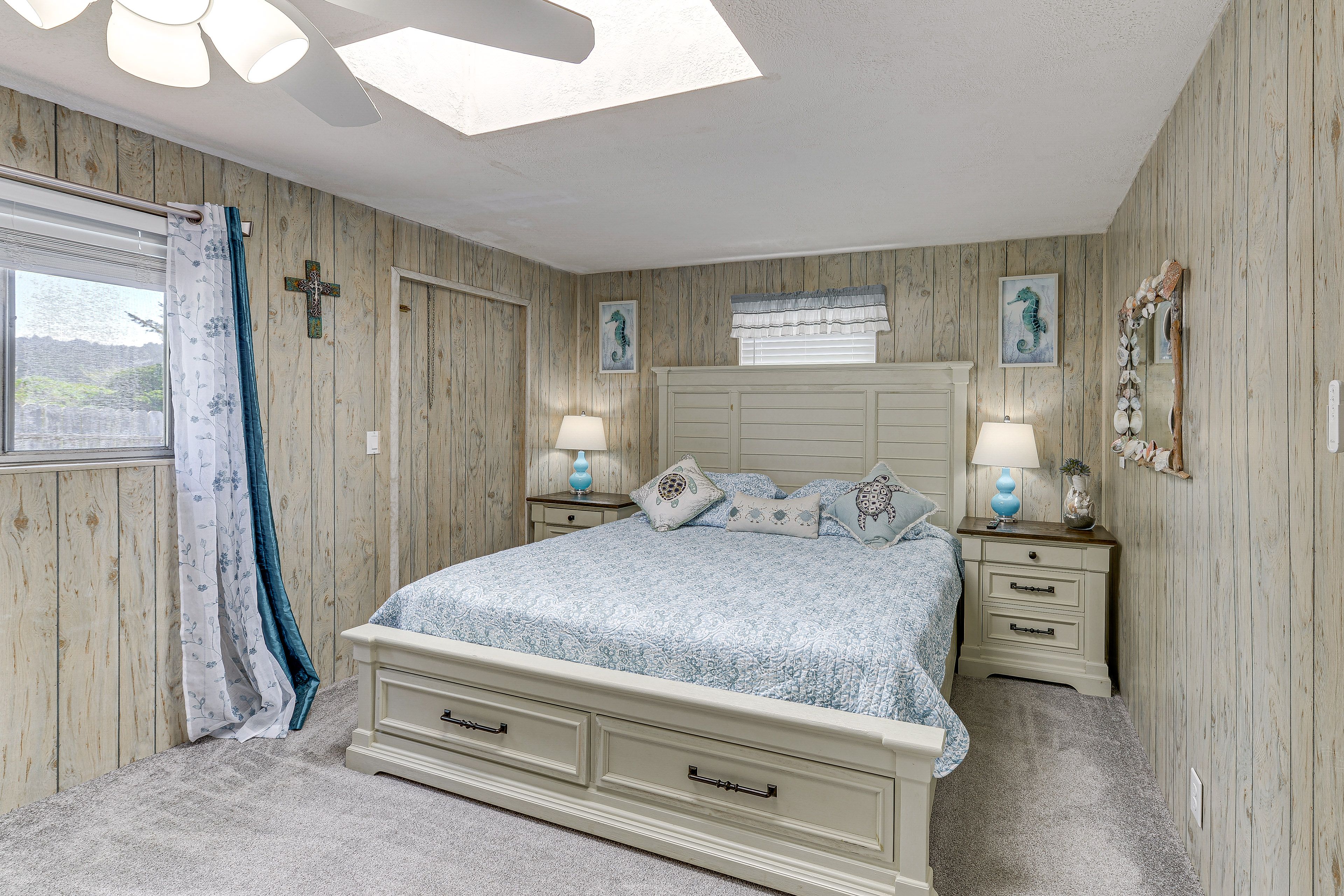 Bedroom 1 | Queen Bed