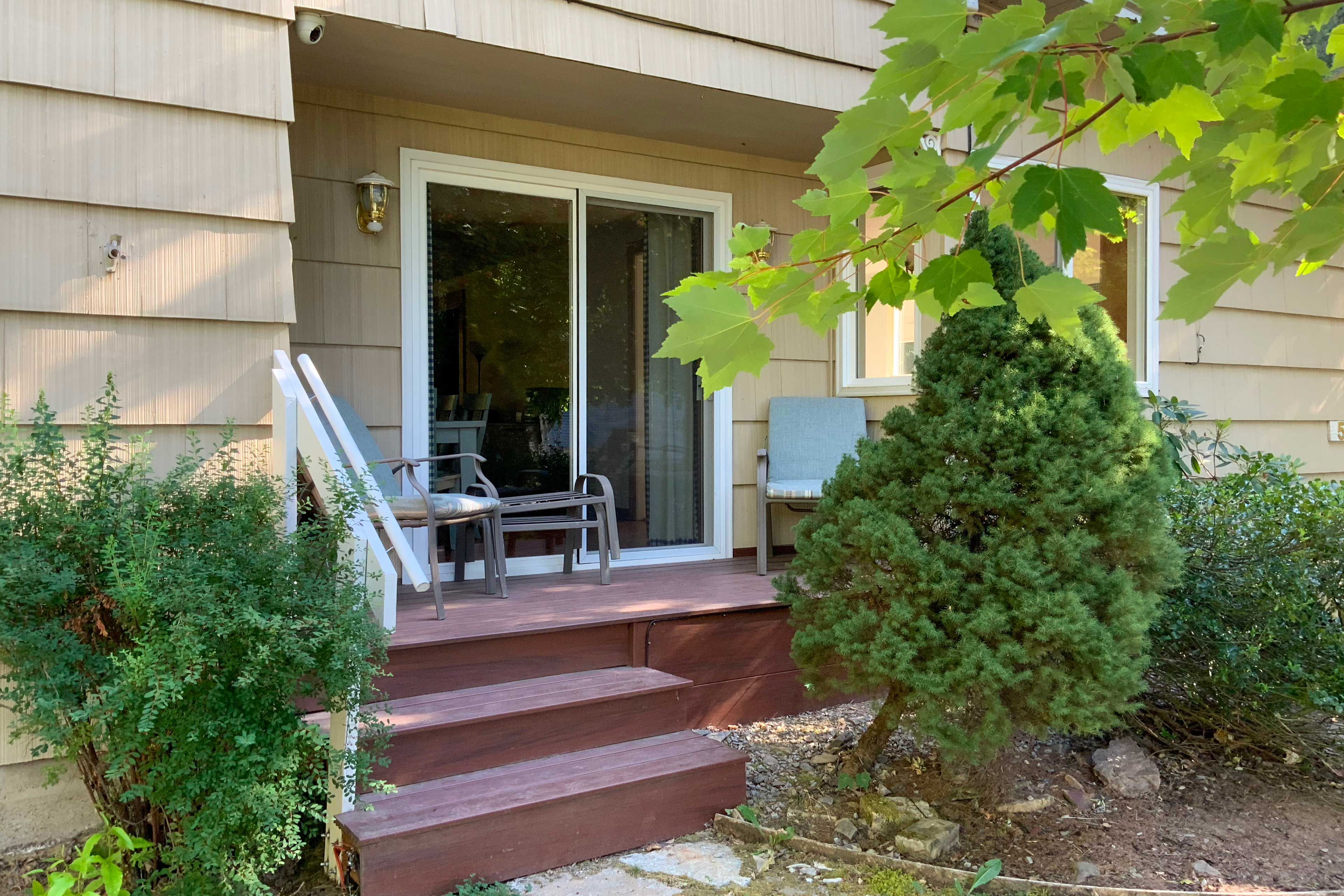 Porch 1 | Lounge Seating