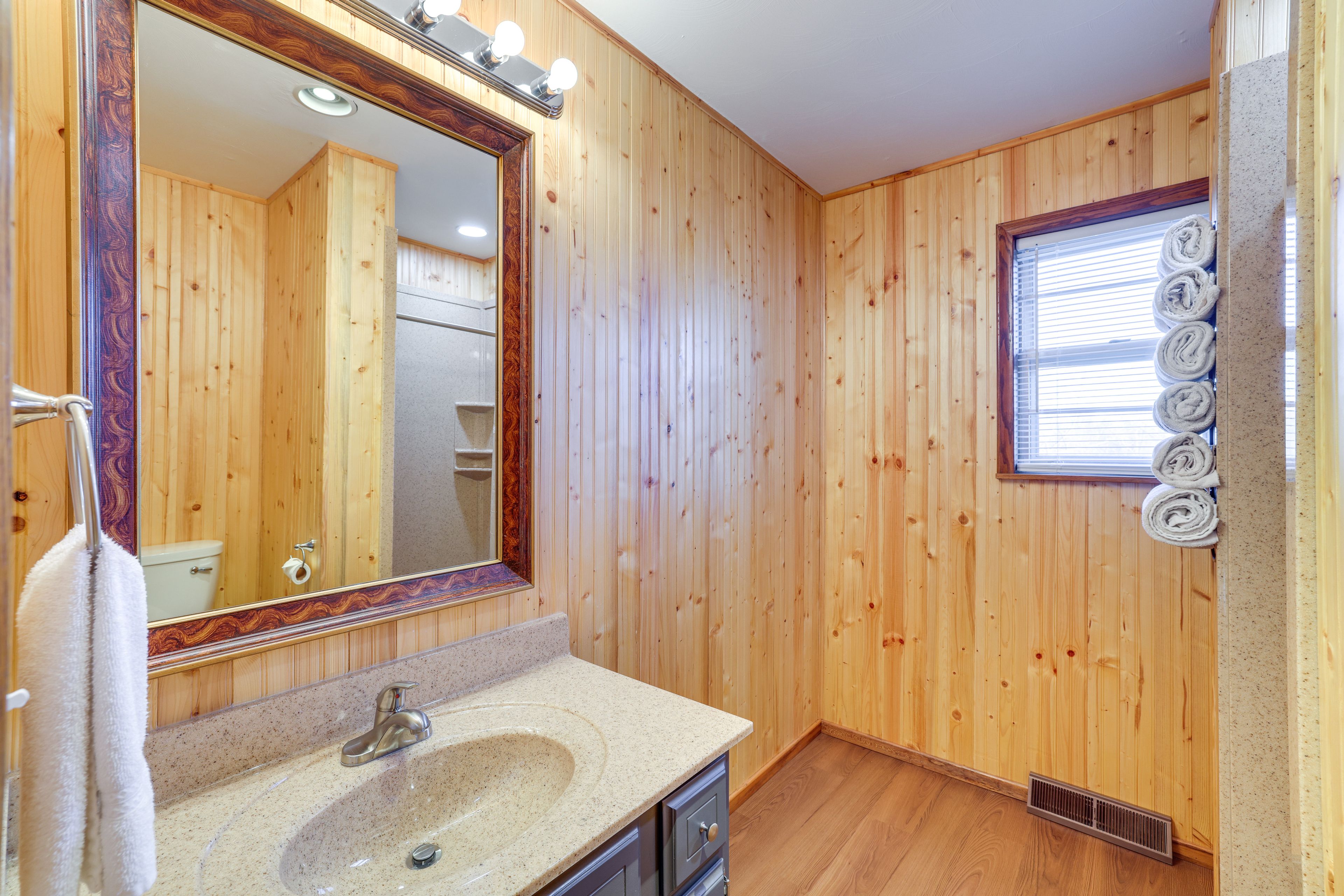 Full Bathroom