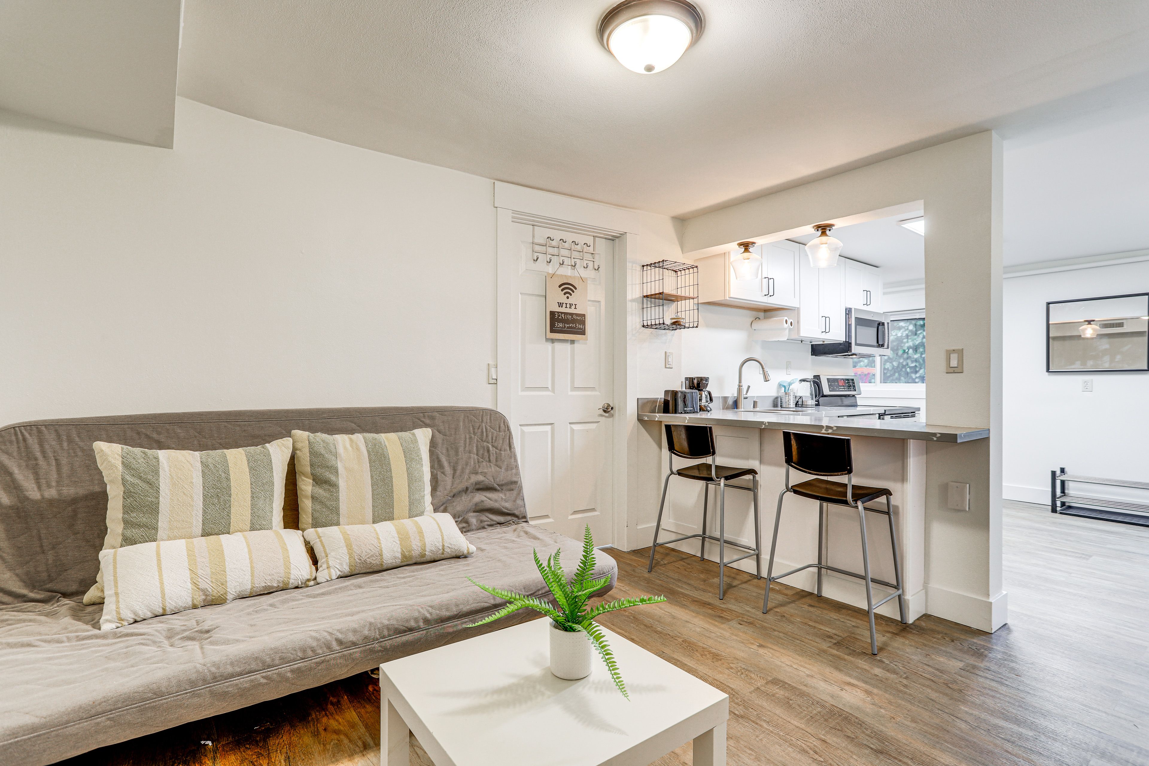 Redmond Vacation Rental | 2BR | 1BA | 850 Sq Ft | Stairs Required