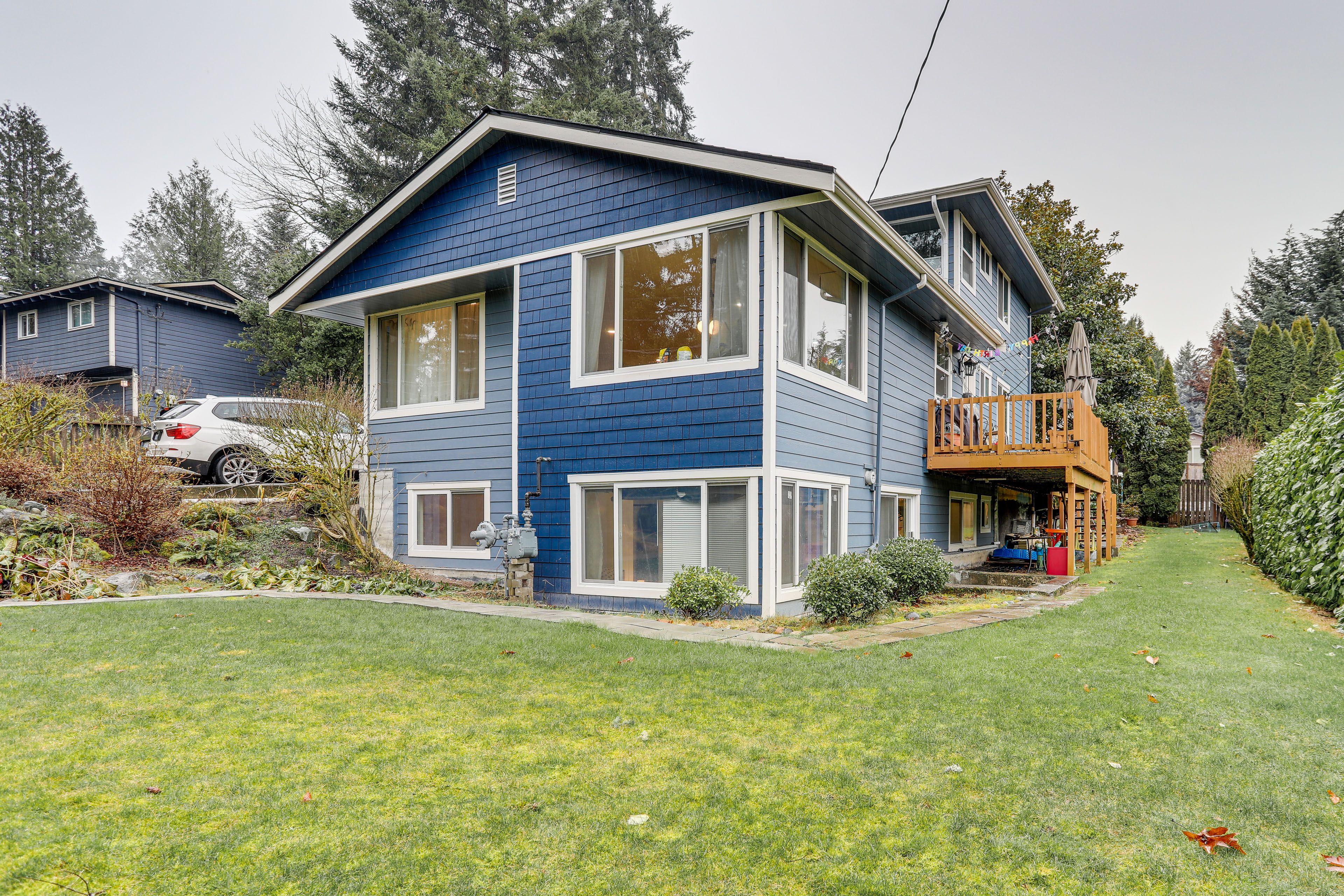 Building Exterior | Single-Story Apartment | Garden-Level Unit
