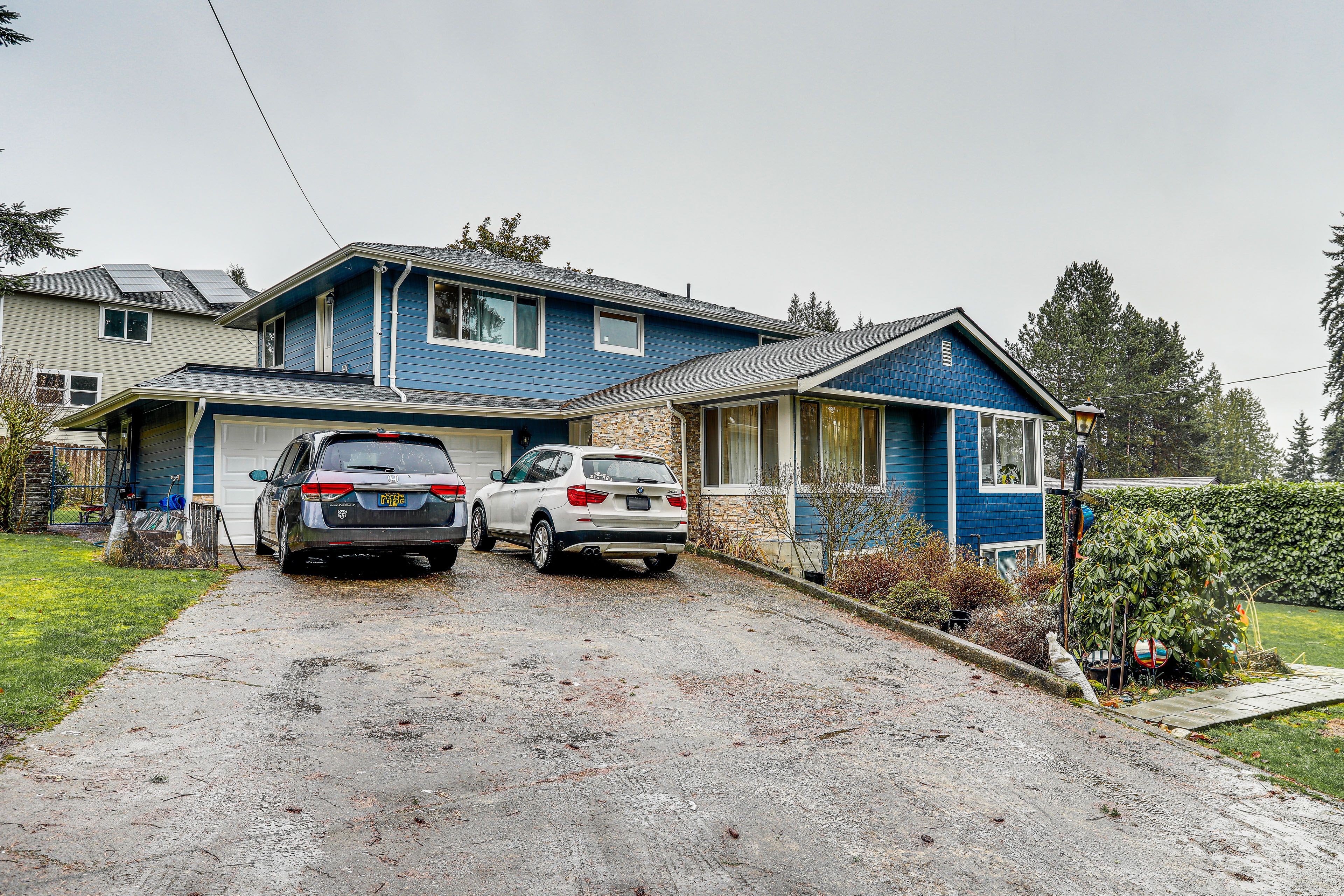 Parking | Shared Driveway (2 Vehicles)