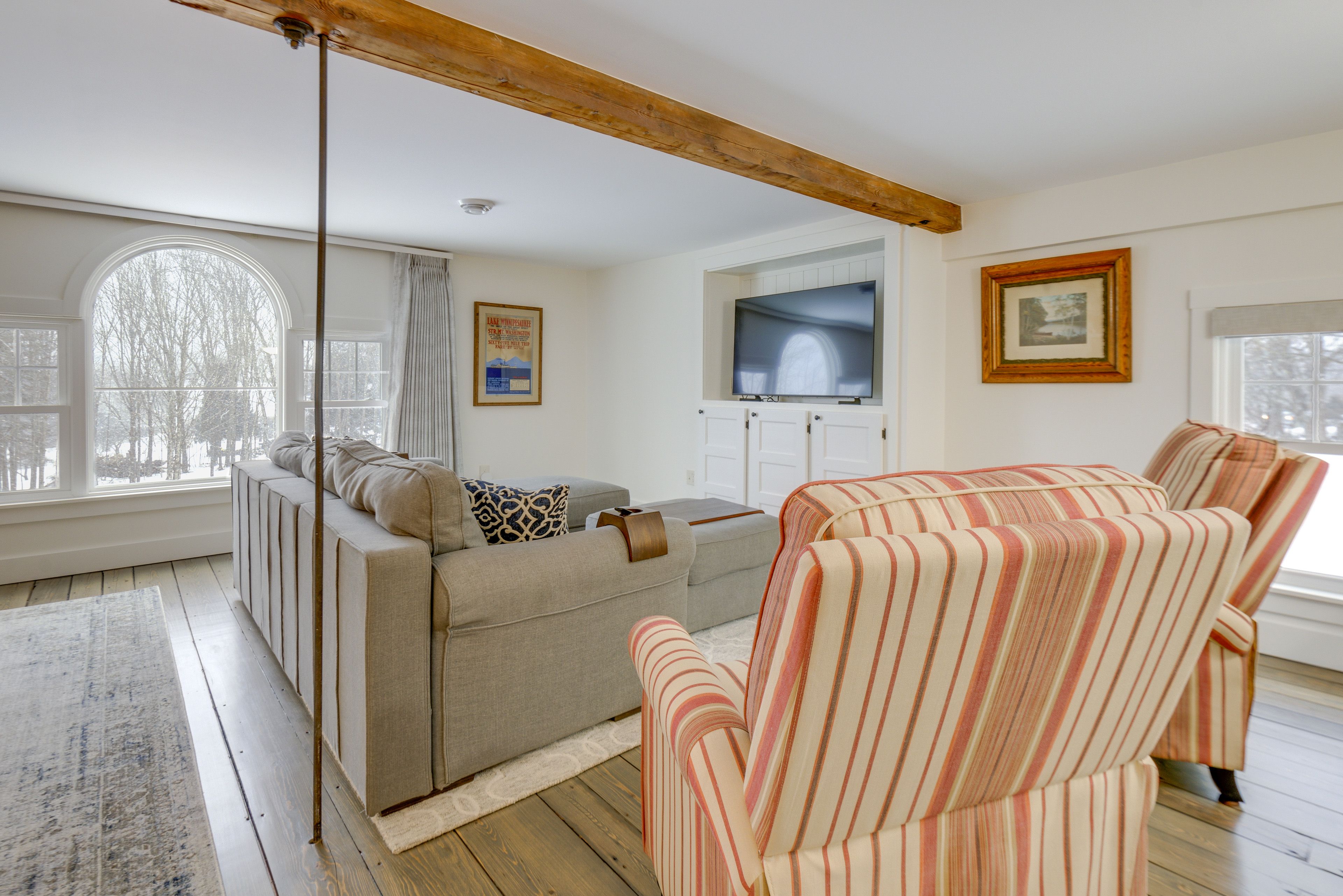 Family Room | Full Sleeper Sofa | 2nd Floor