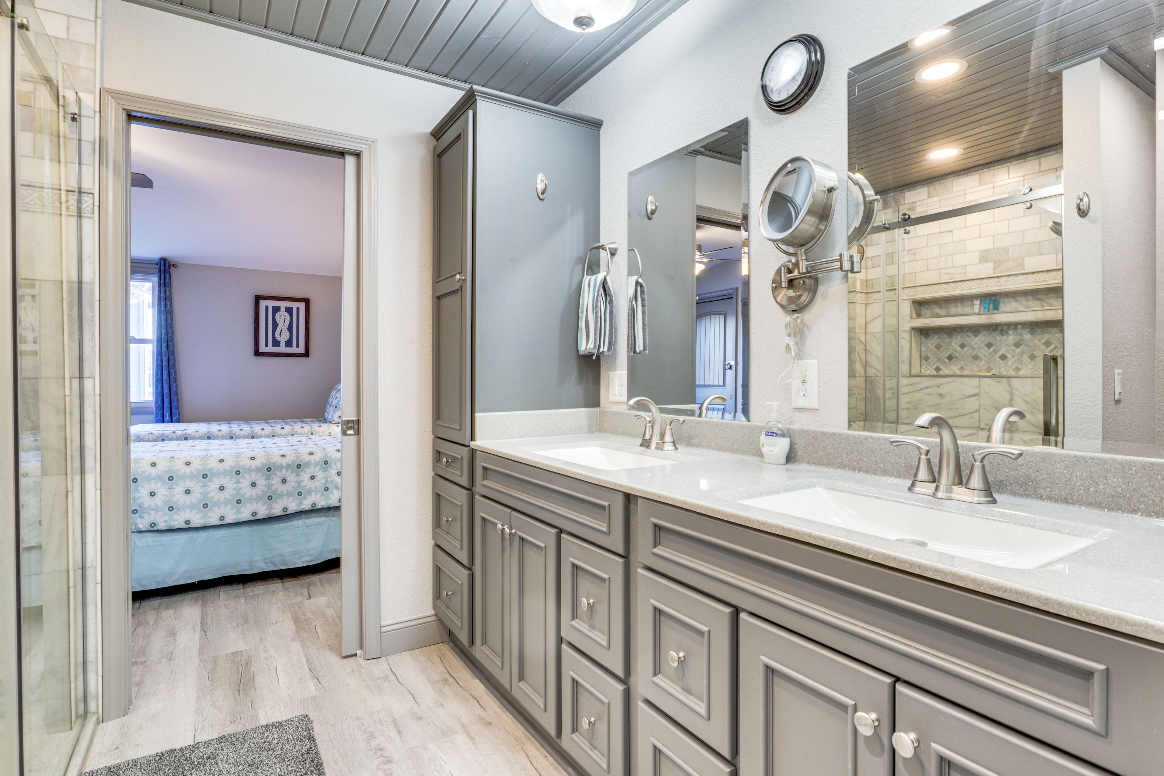 Full Bathroom | Main Level