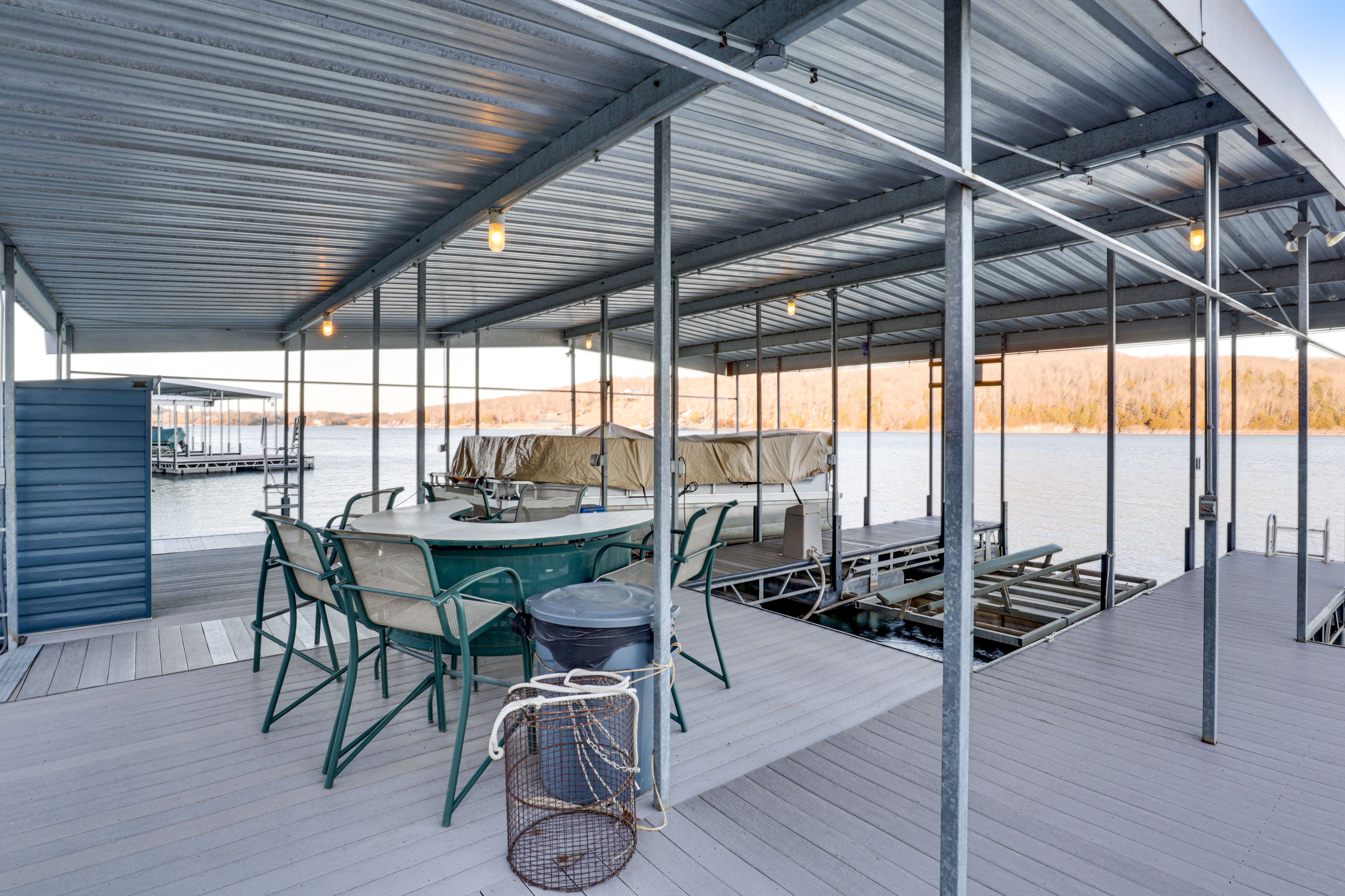 Dock (38'x38') | Boat Slip (10'x22')