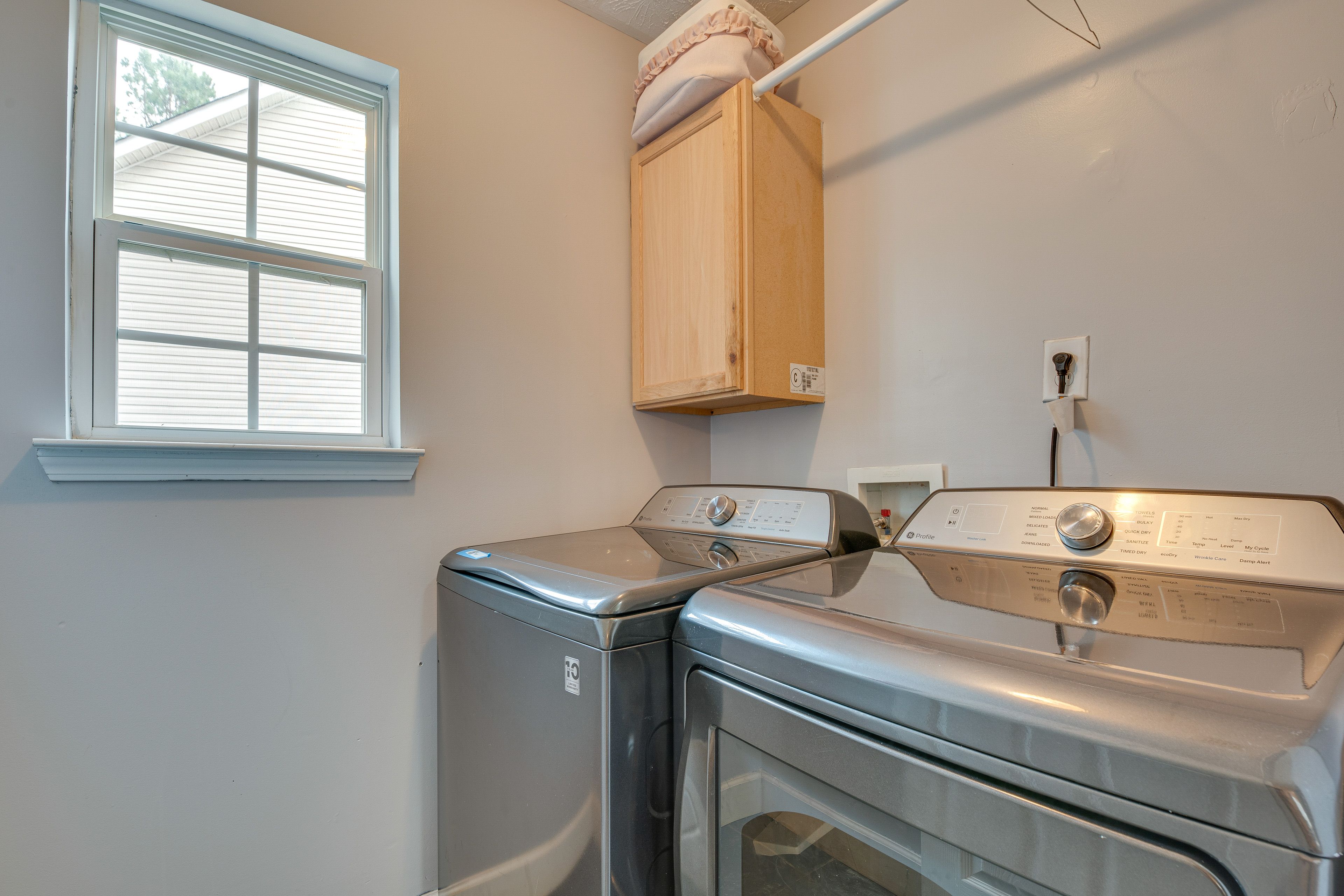 Laundry Area | Detergent Provided | 1st Floor