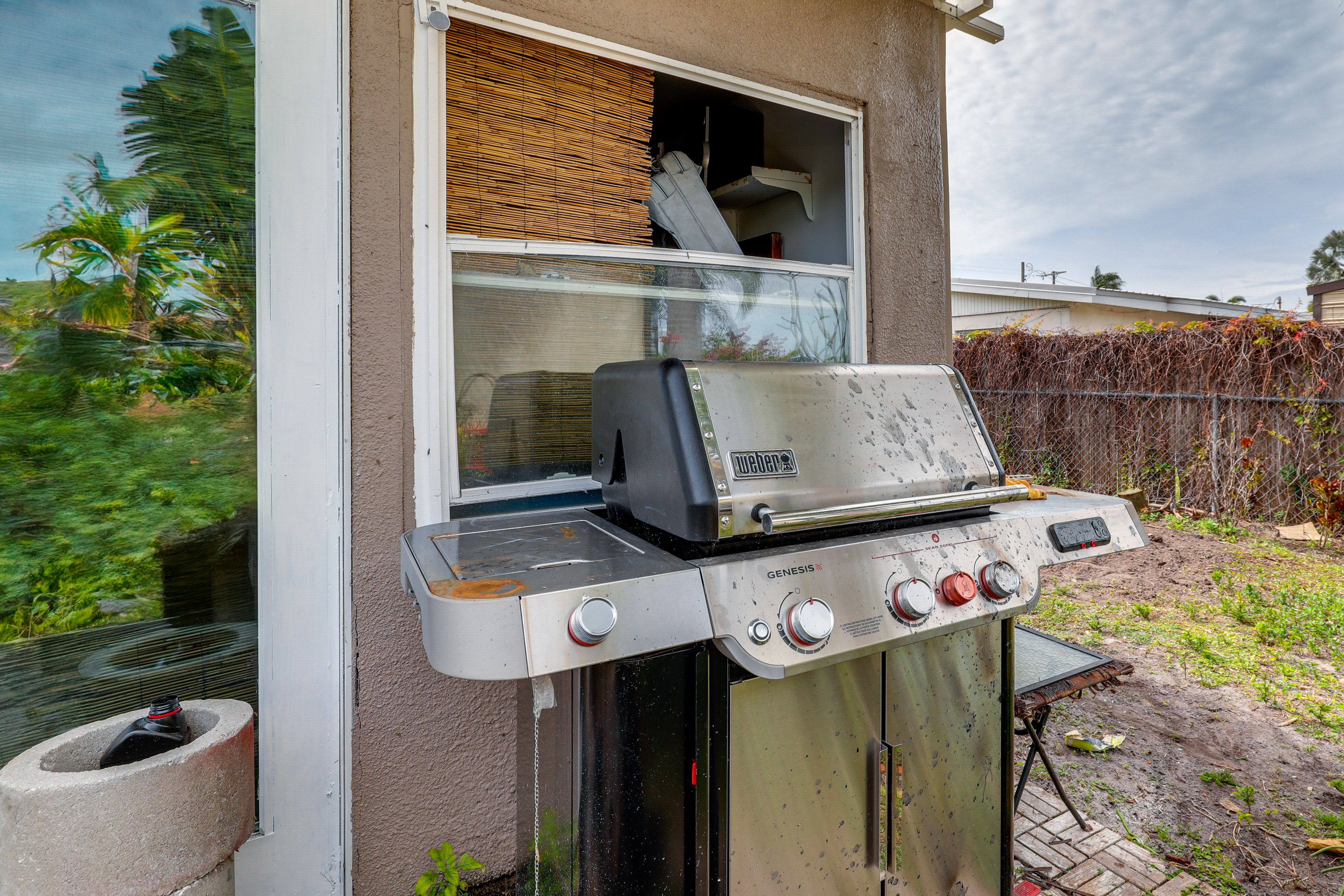House Exterior | Gas Grill