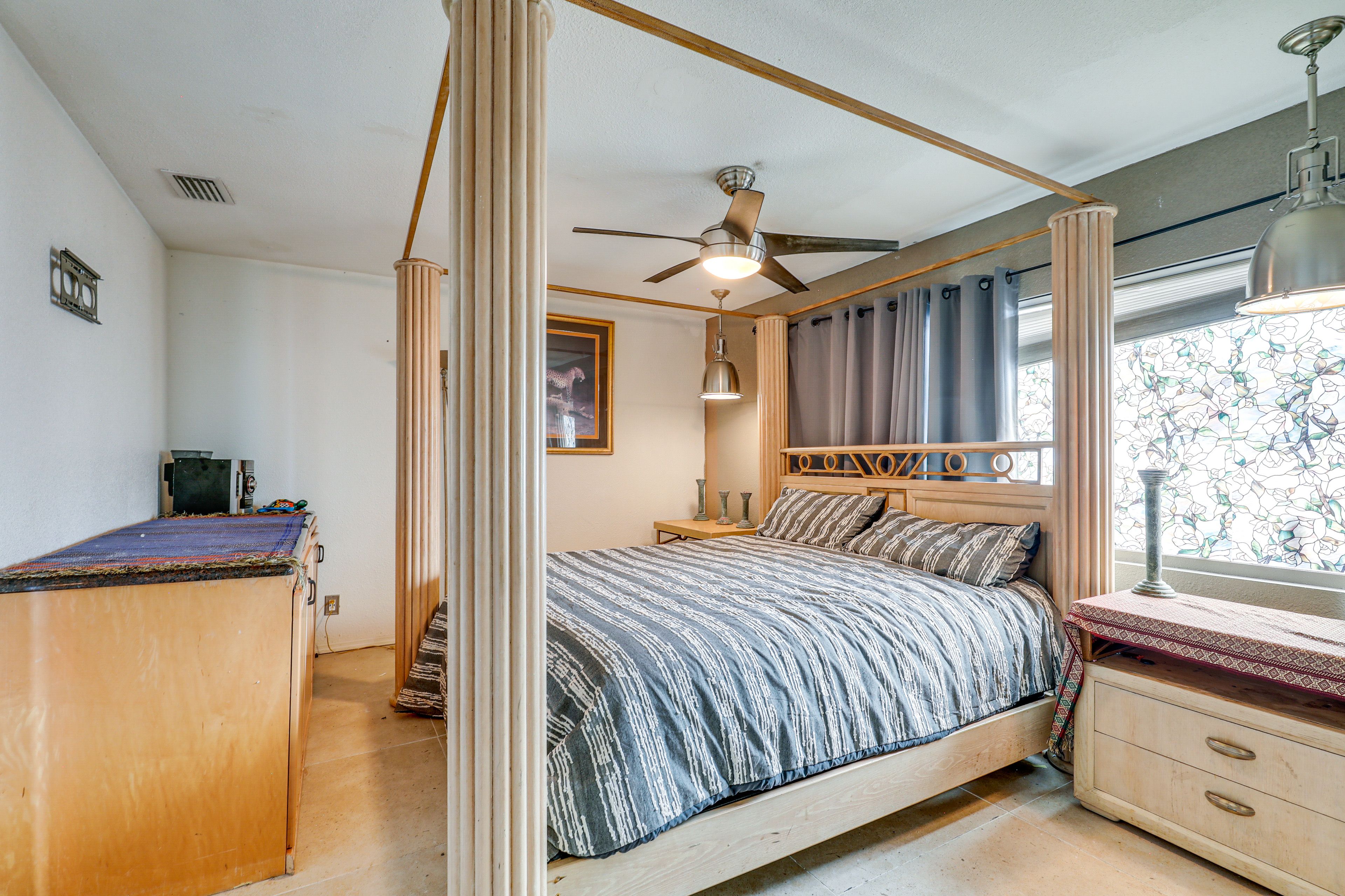Bedroom 3 | King Bed