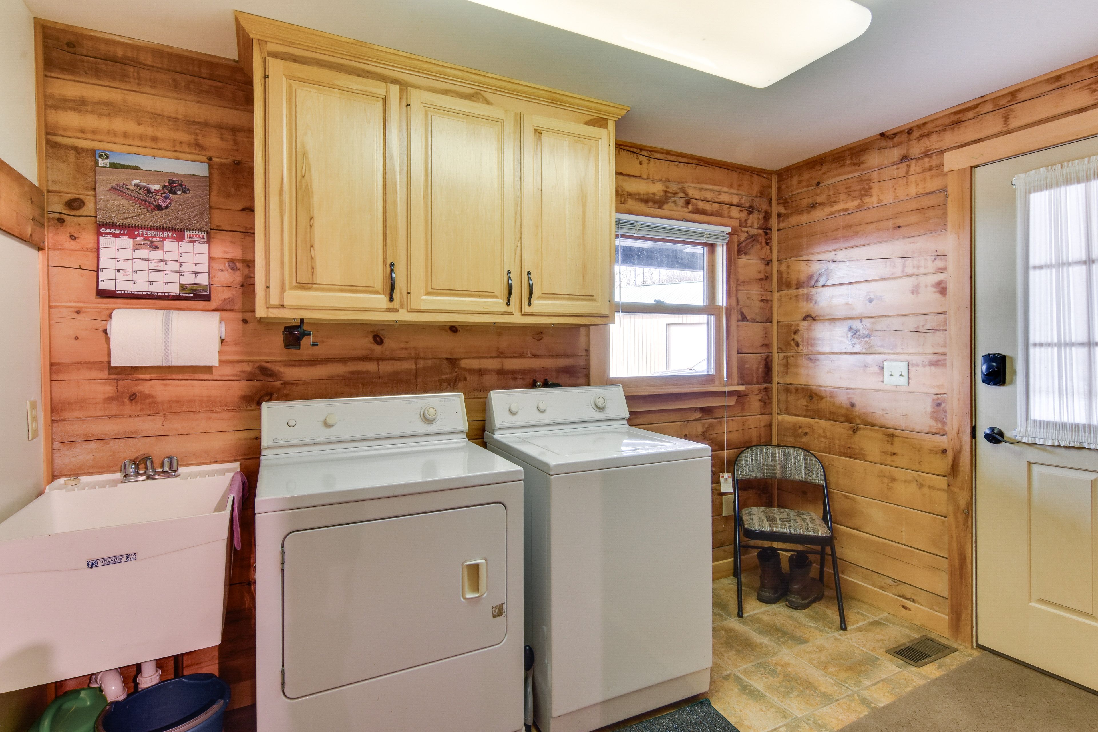 Laundry | Iron/Board | 1st Floor