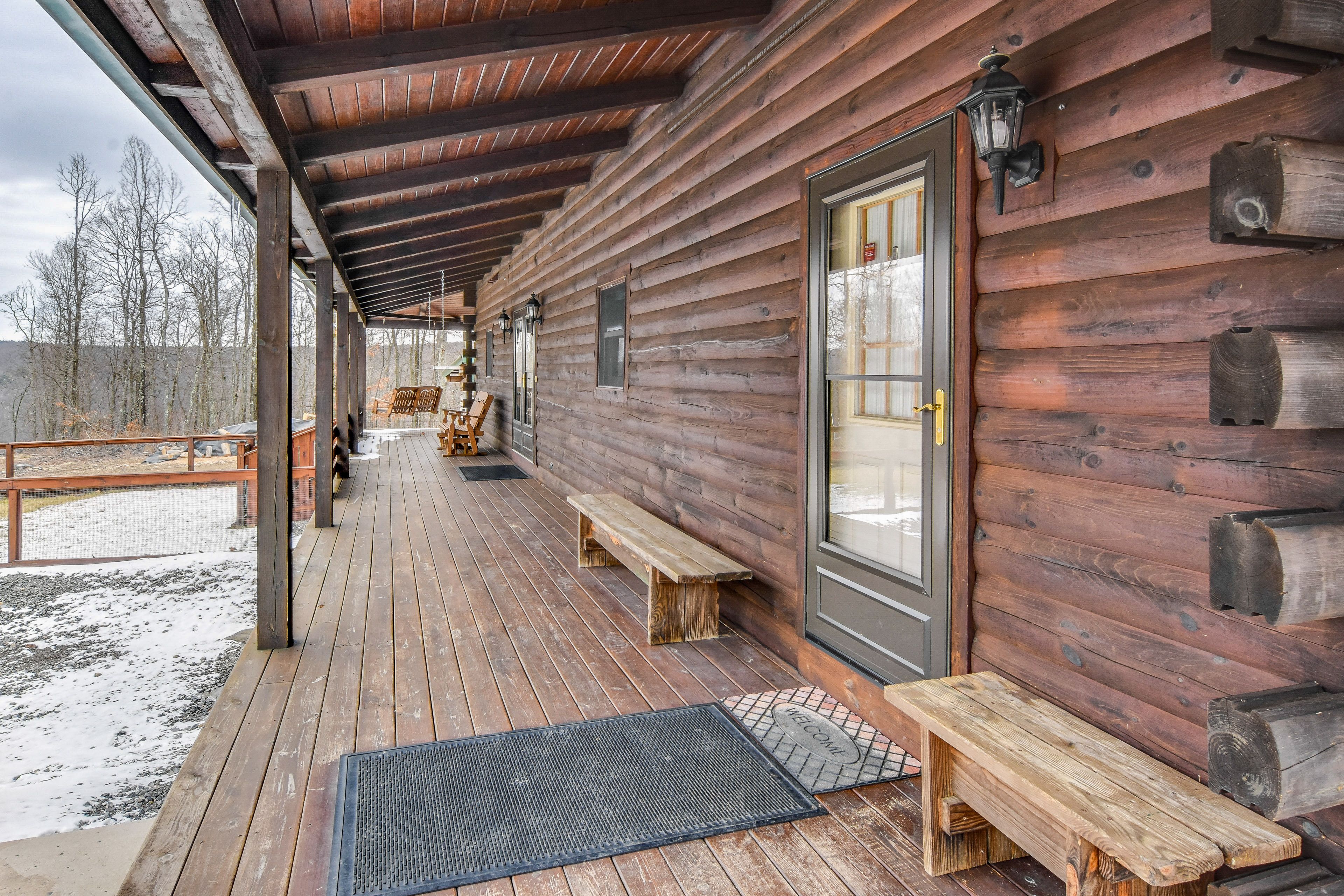 Cabin Exterior | Keyless Entry