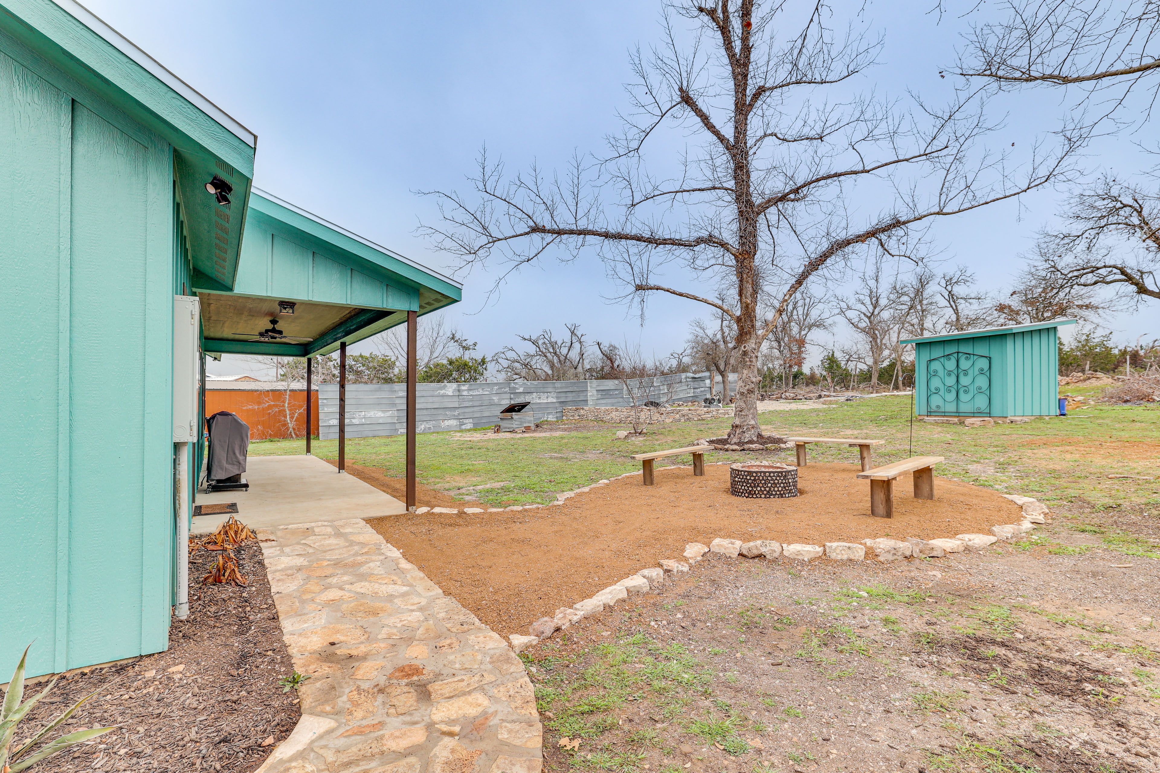 Outdoor Space | BBQ Grill | Fire Pit w/ Seating