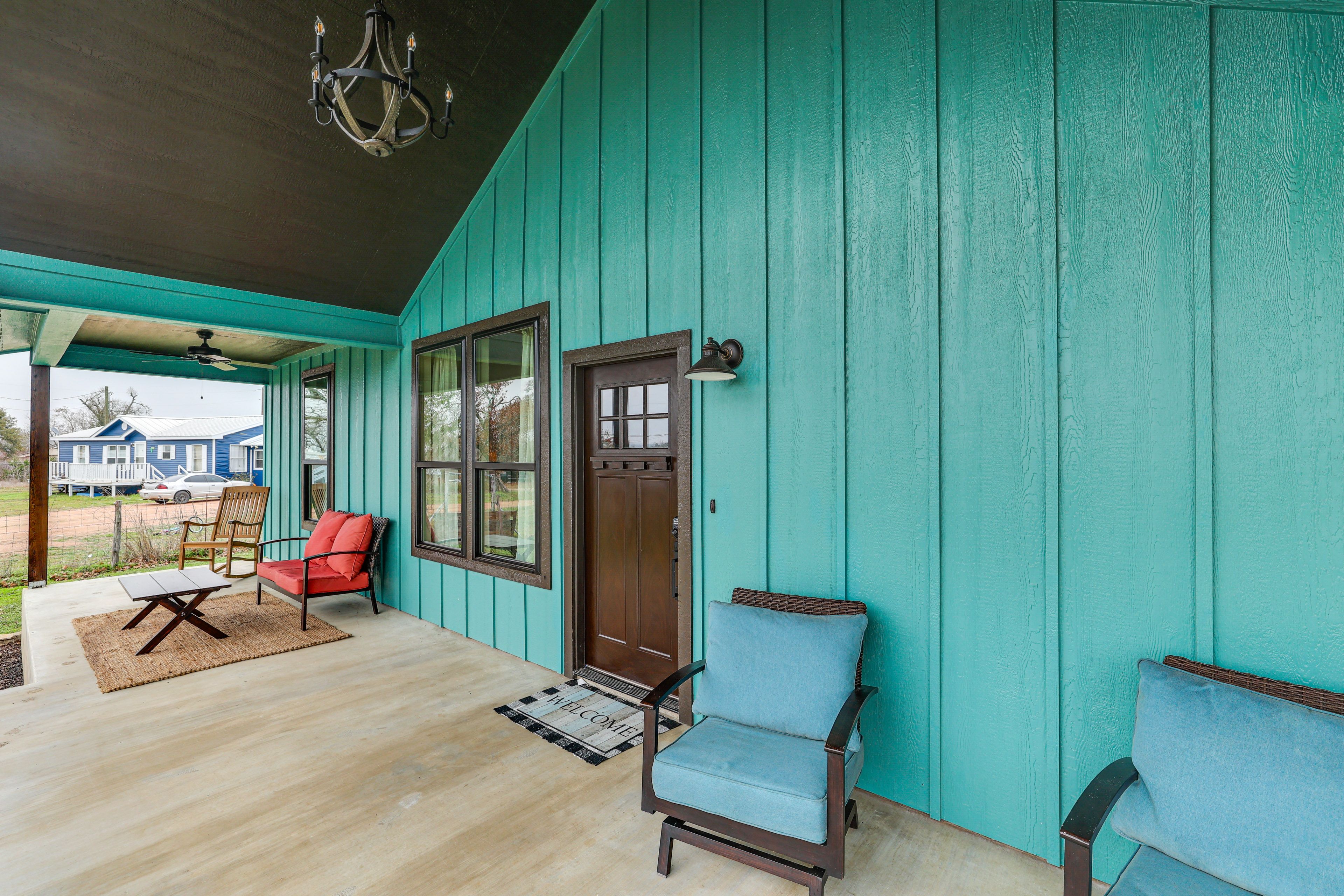 Covered Patio | Private Entrance