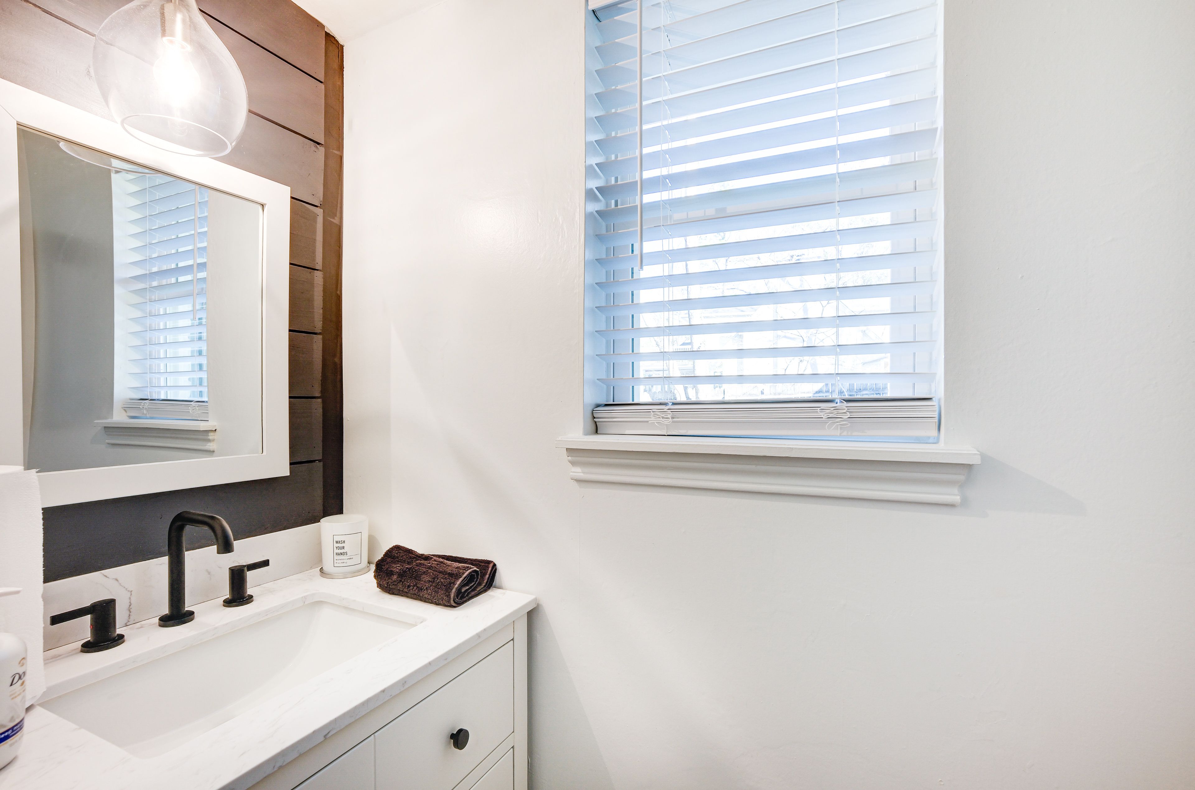 Half Bathroom | 1st Floor